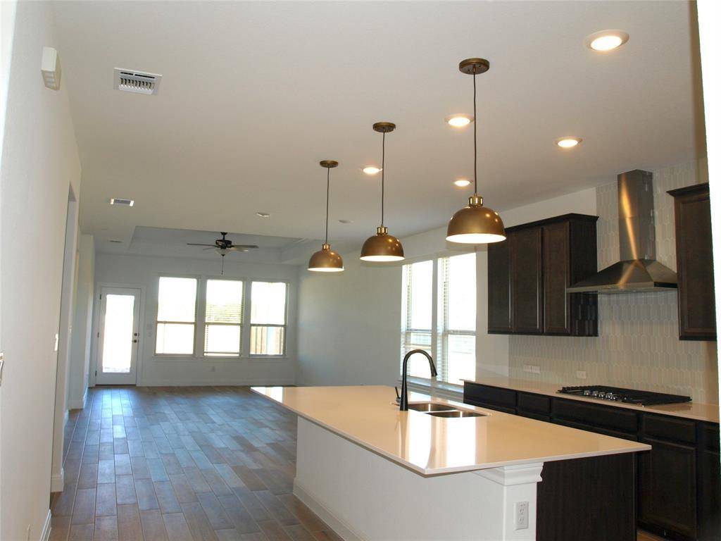 136 Raleigh DR, Georgetown, TX 78633
