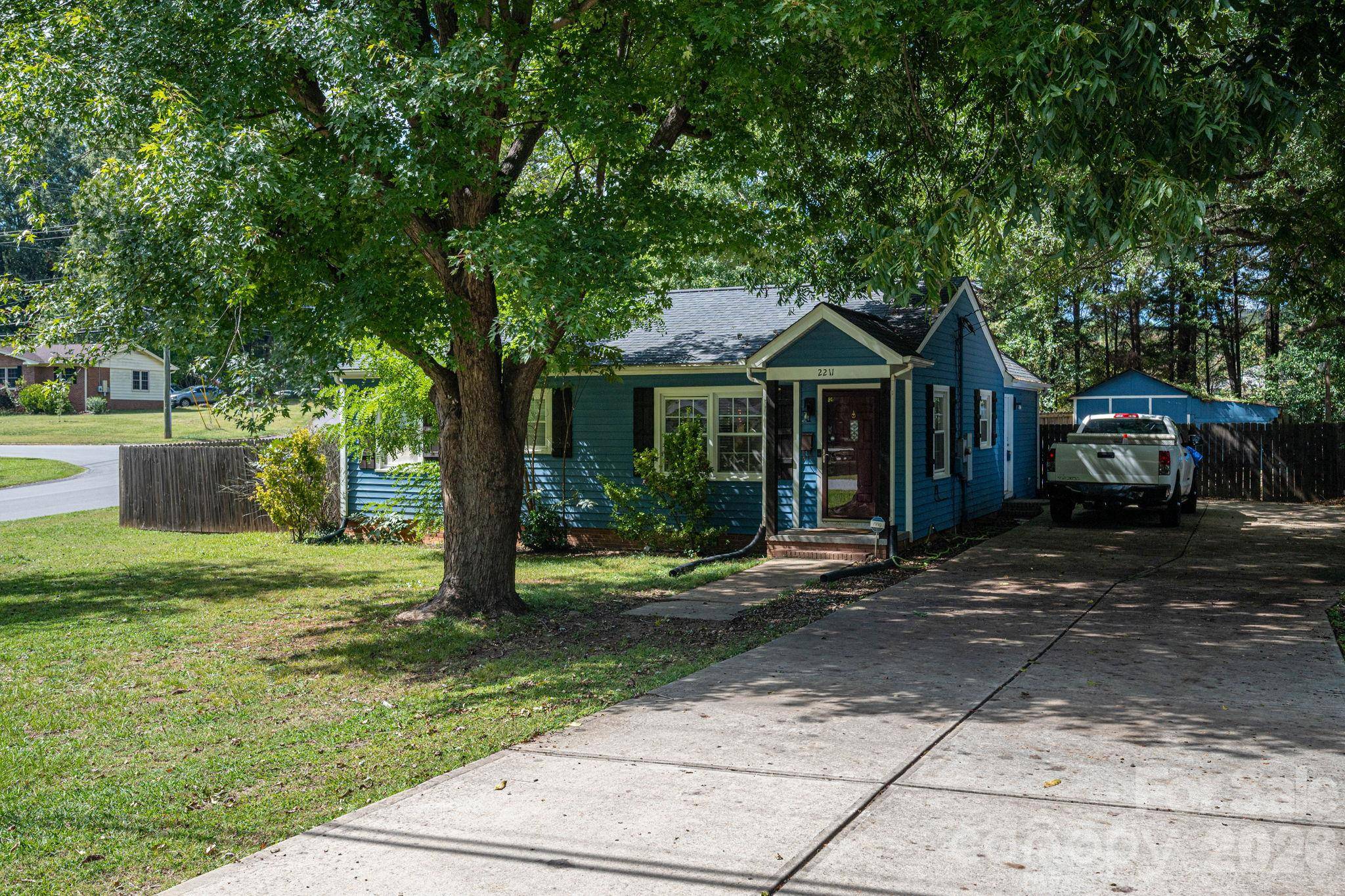 2211 Lee ST, Gastonia, NC 28054