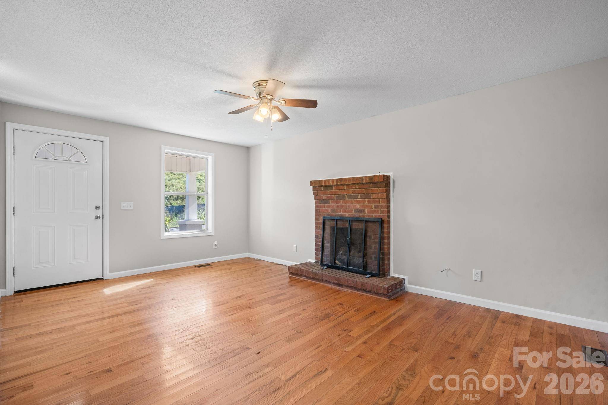 934 Fairview DR SW, Lenoir, NC 28645