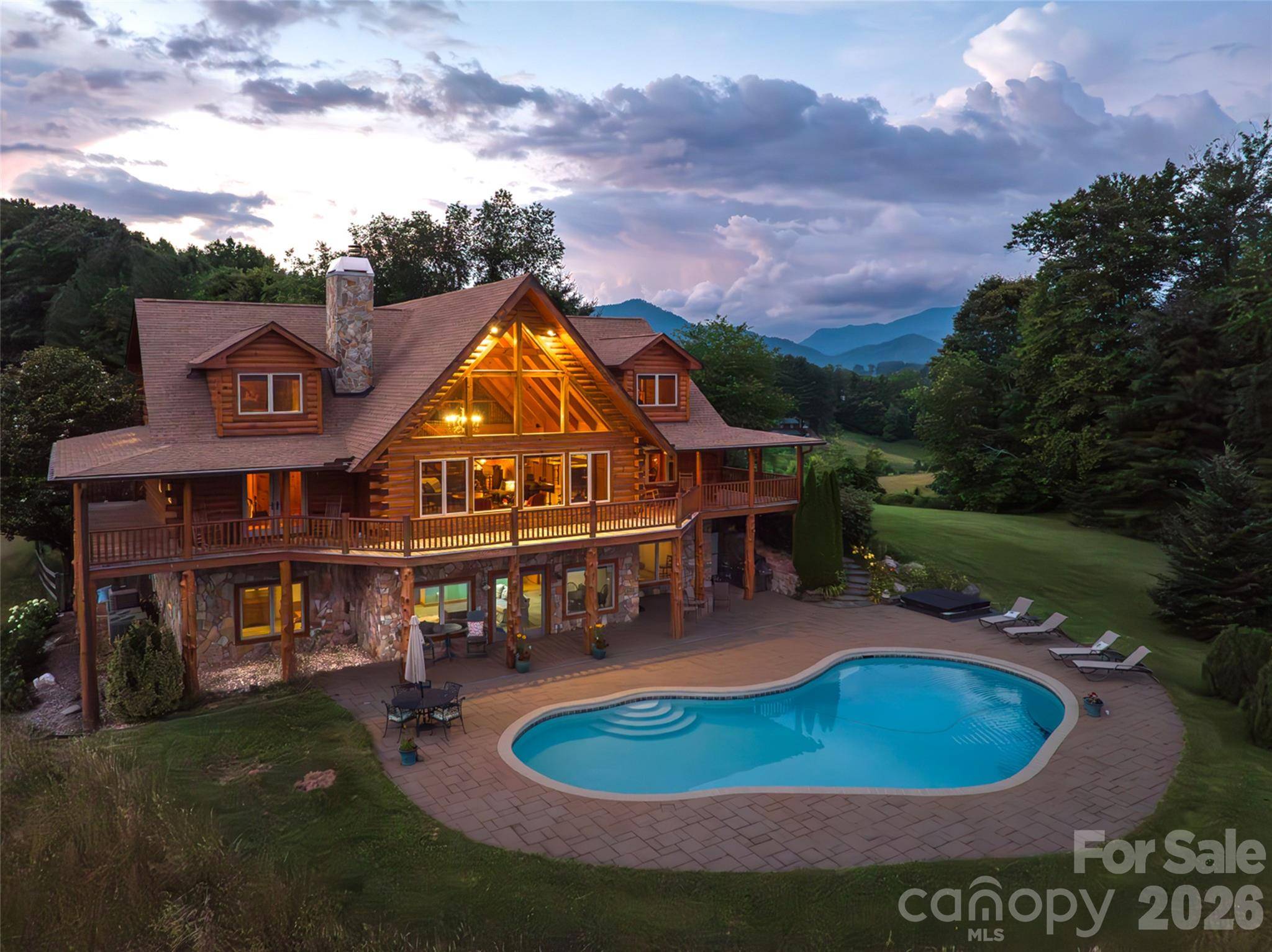 316 Stevenson Cove RD, Waynesville, NC 28785