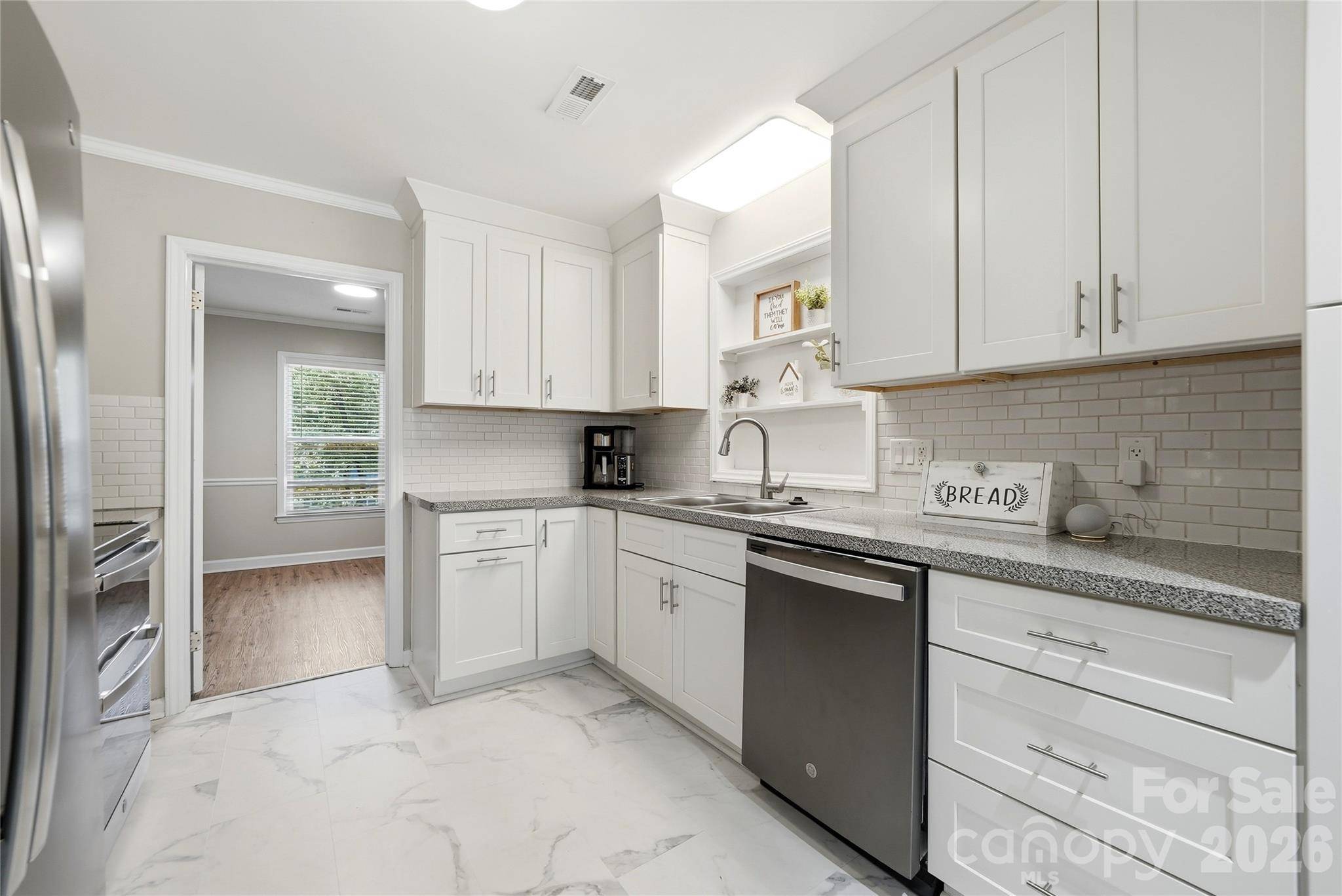 718 E Hoke ST, Lincolnton, NC 28092