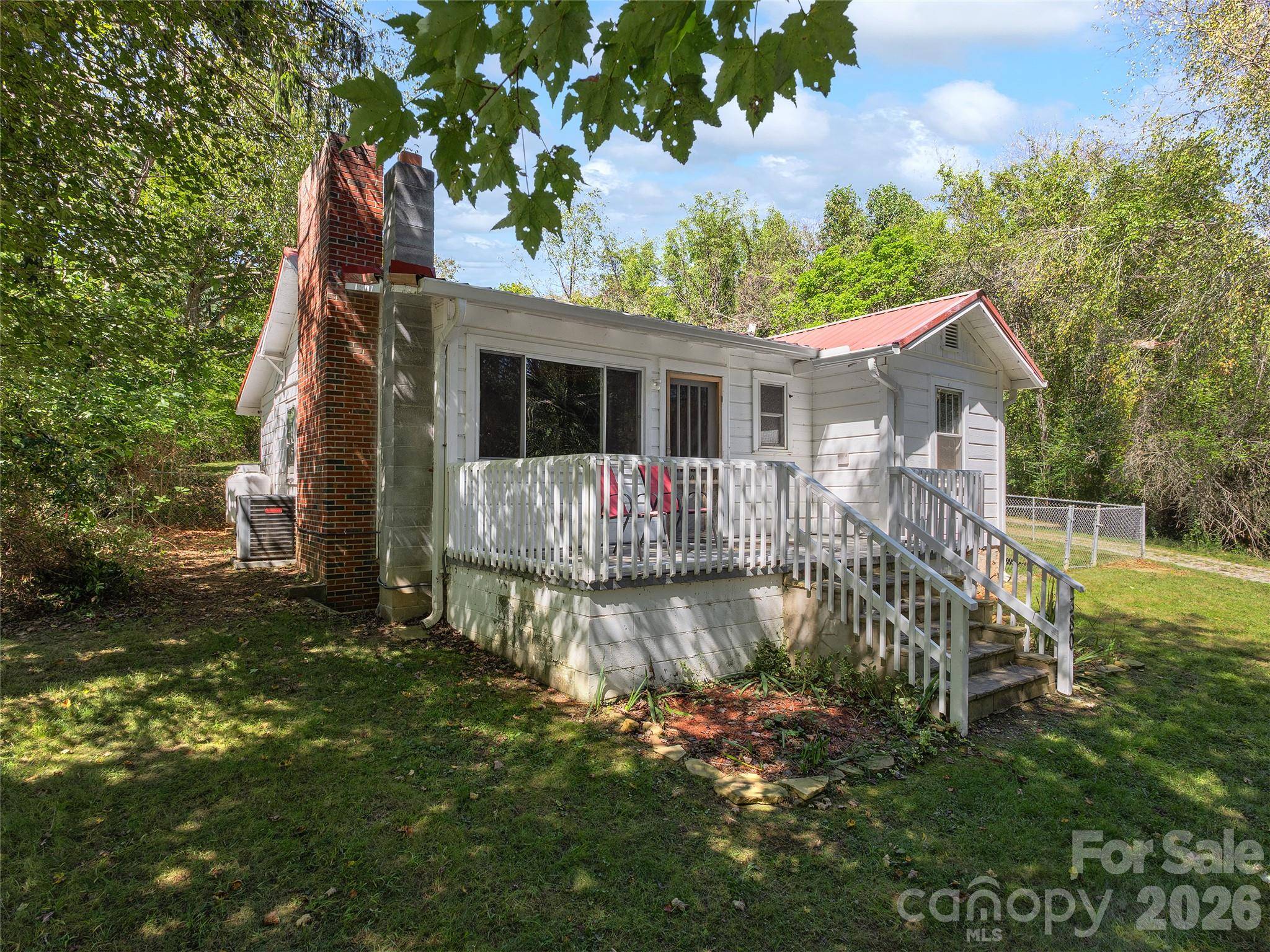 380 S Morgan Branch RD, Candler, NC 28715