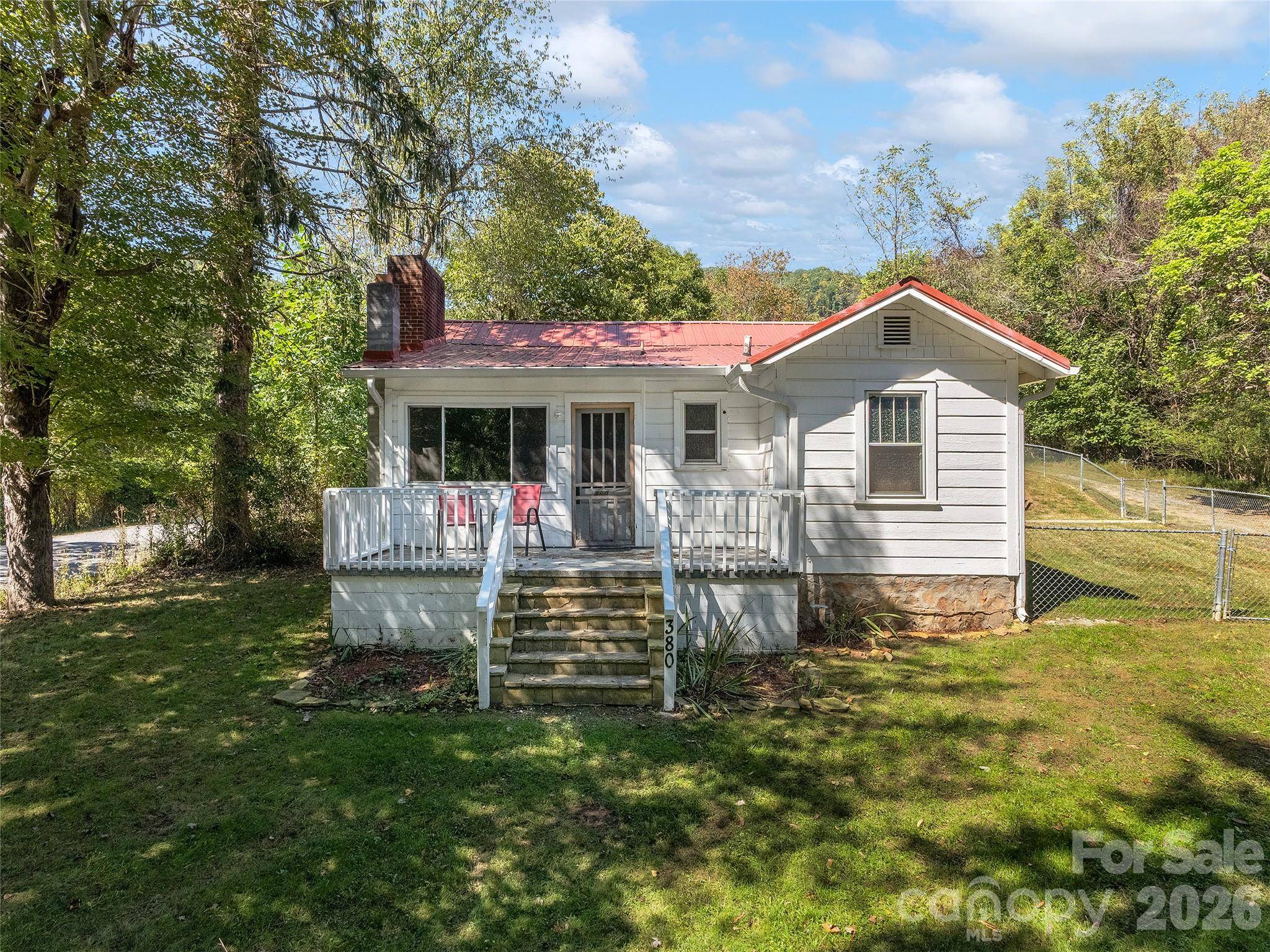 380 S Morgan Branch RD, Candler, NC 28715
