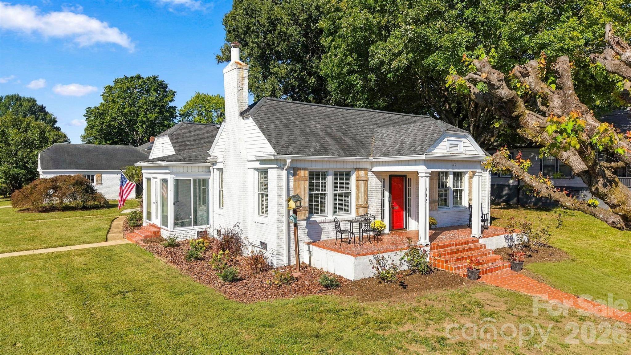 416 Kentwood ST SW, Lenoir, NC 28645