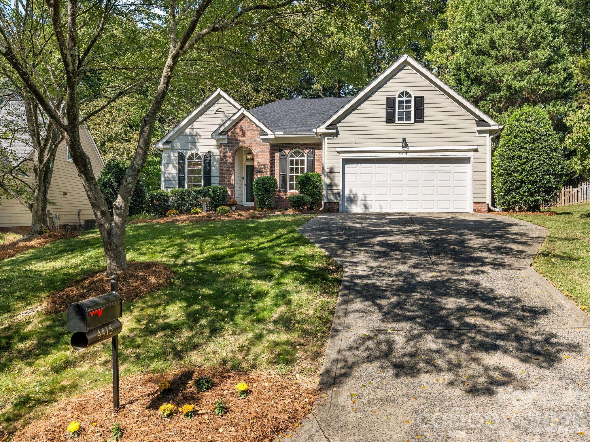 4415 Highcroft LN, Charlotte, NC 28269