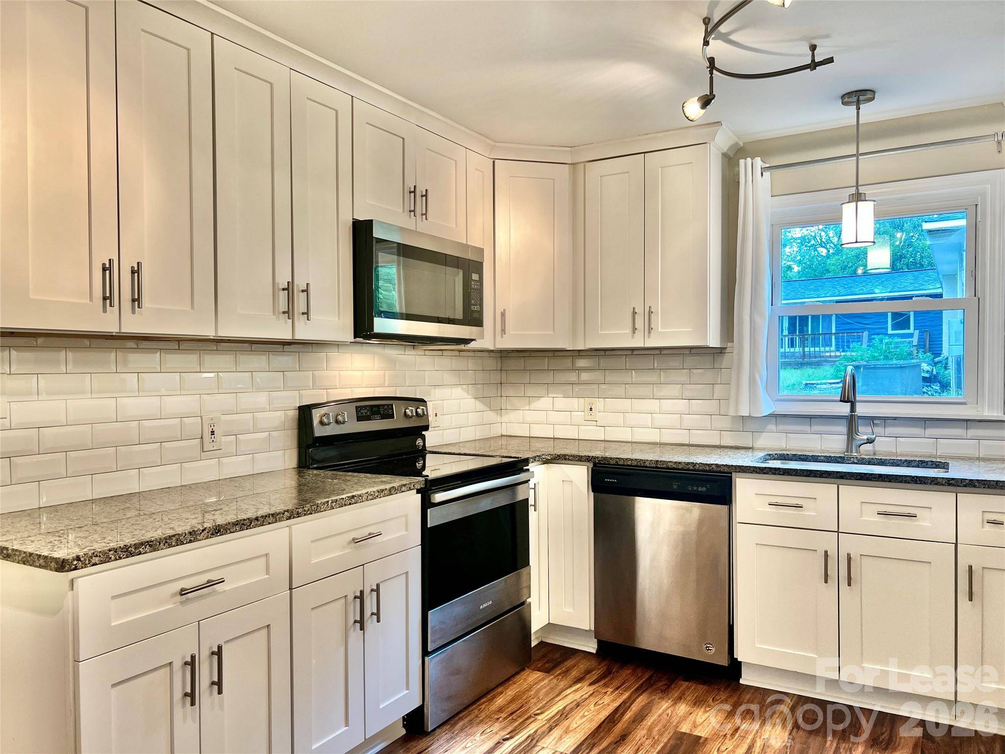 2117 Tarlton DR, Matthews, NC 28105