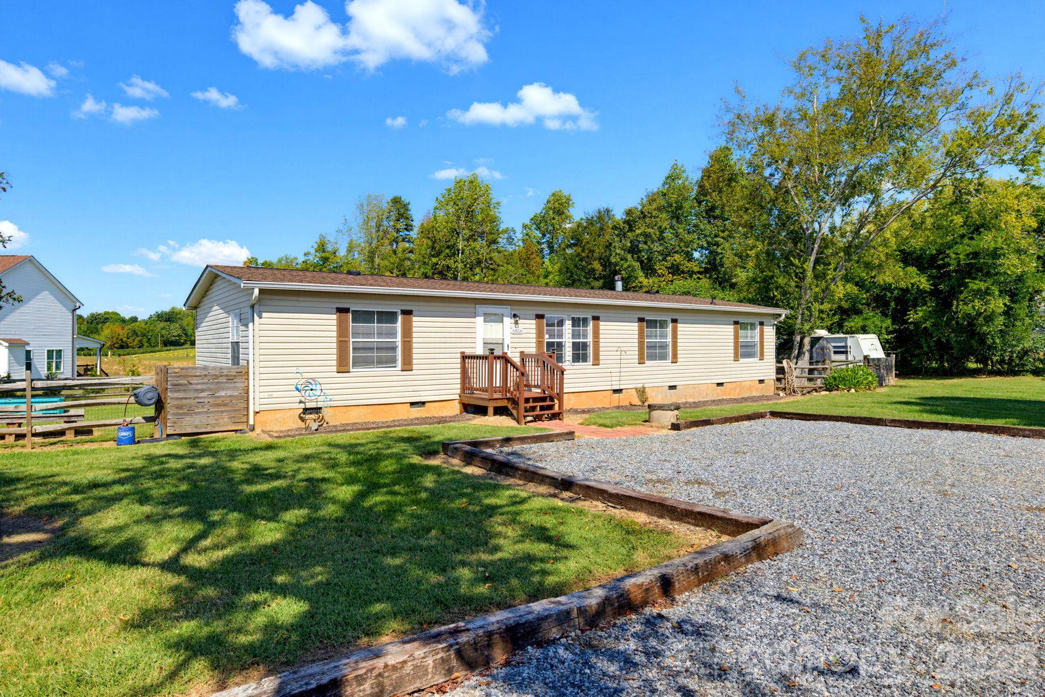 6858 Long Island RD, Catawba, NC 28609