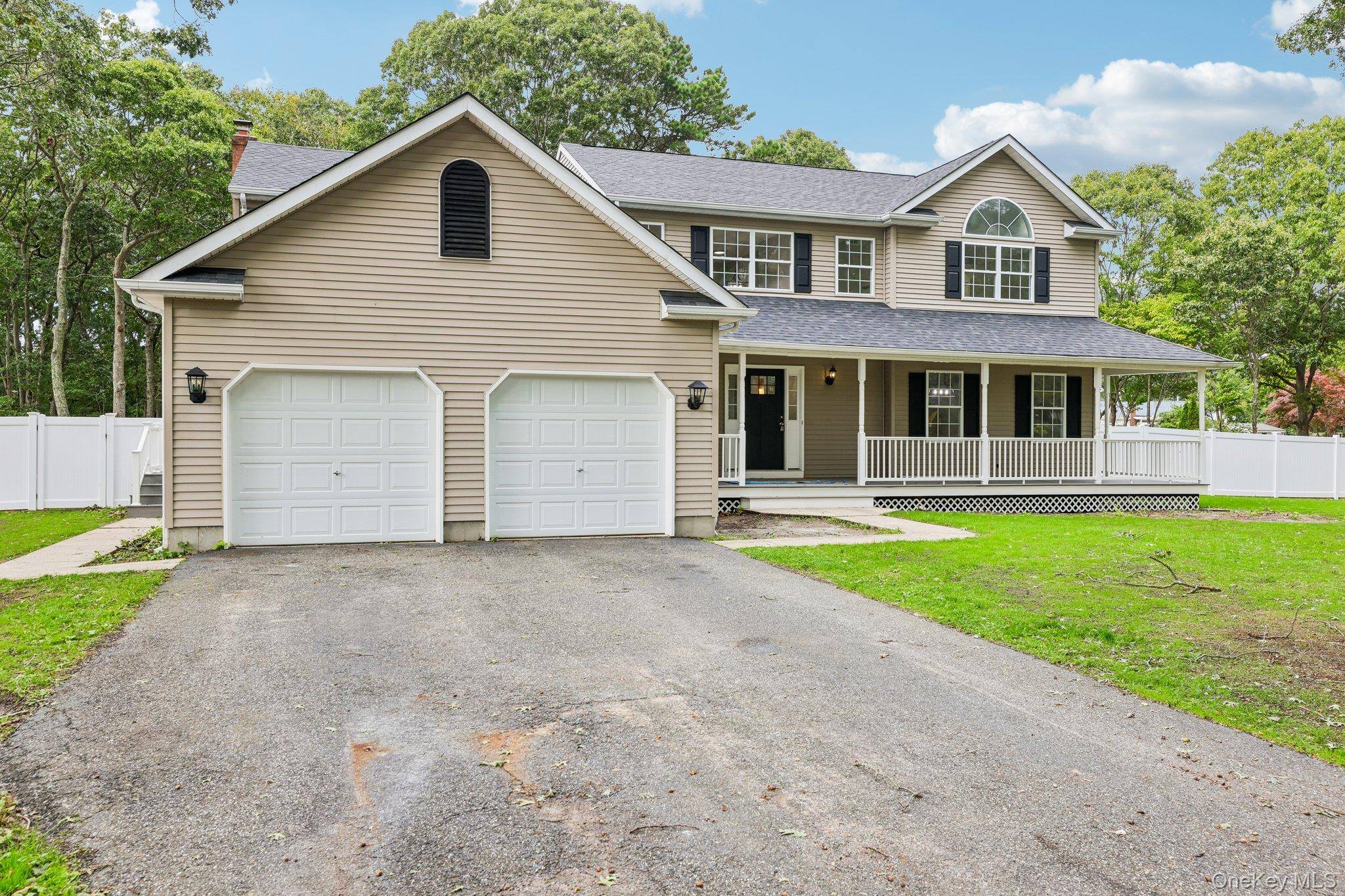 68 Margin DR, Shirley, NY 11967