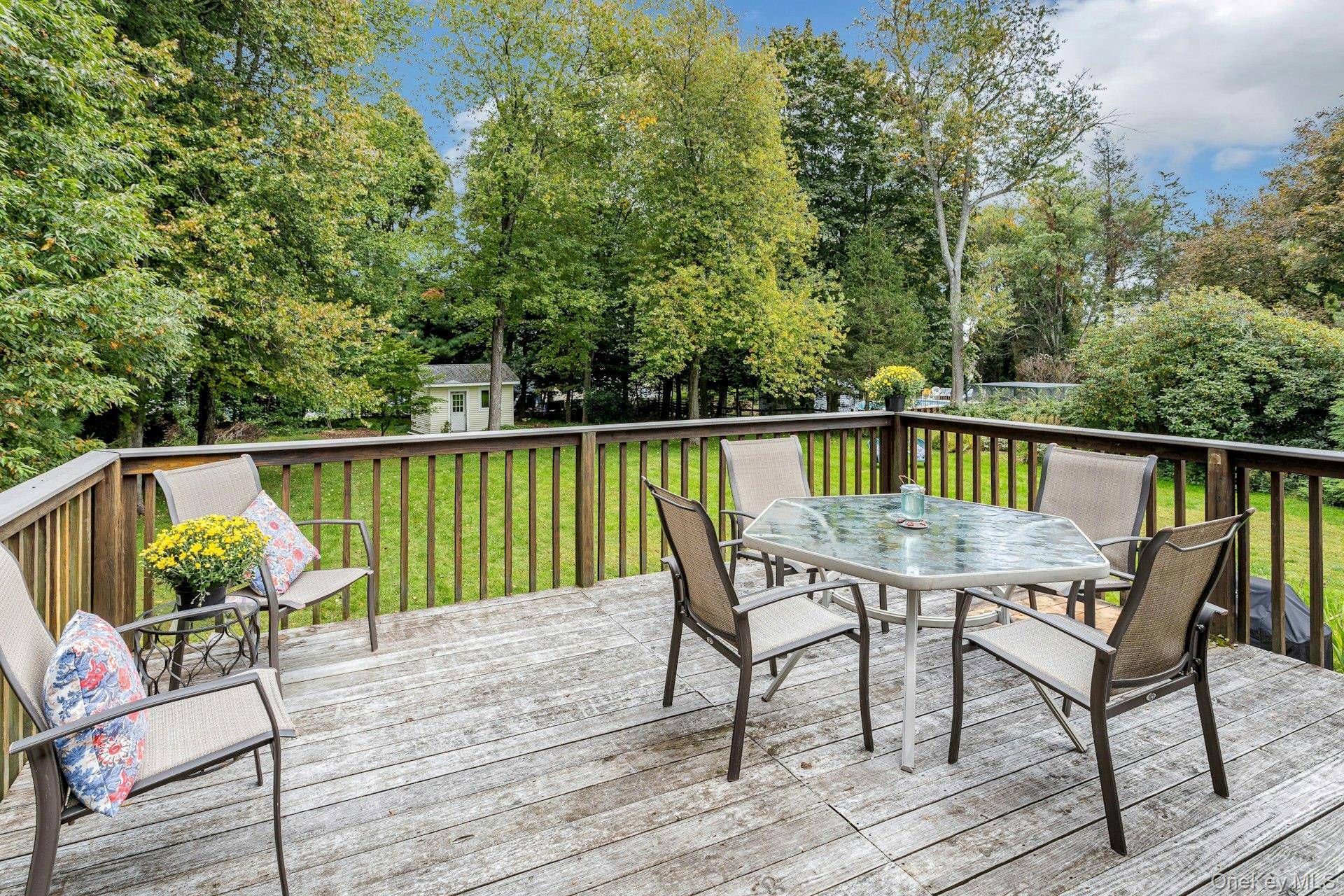 94 Overlook DR, Mahopac, NY 10541