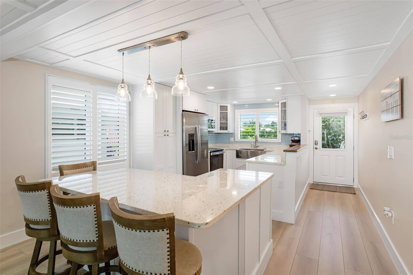 546 SPANISH DR S, Longboat Key, FL 34228