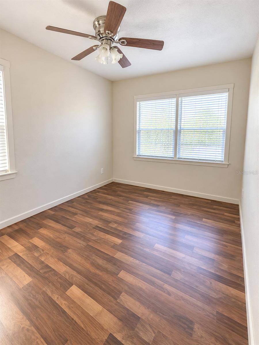 907 NE 24TH ST, Gainesville, FL 32641