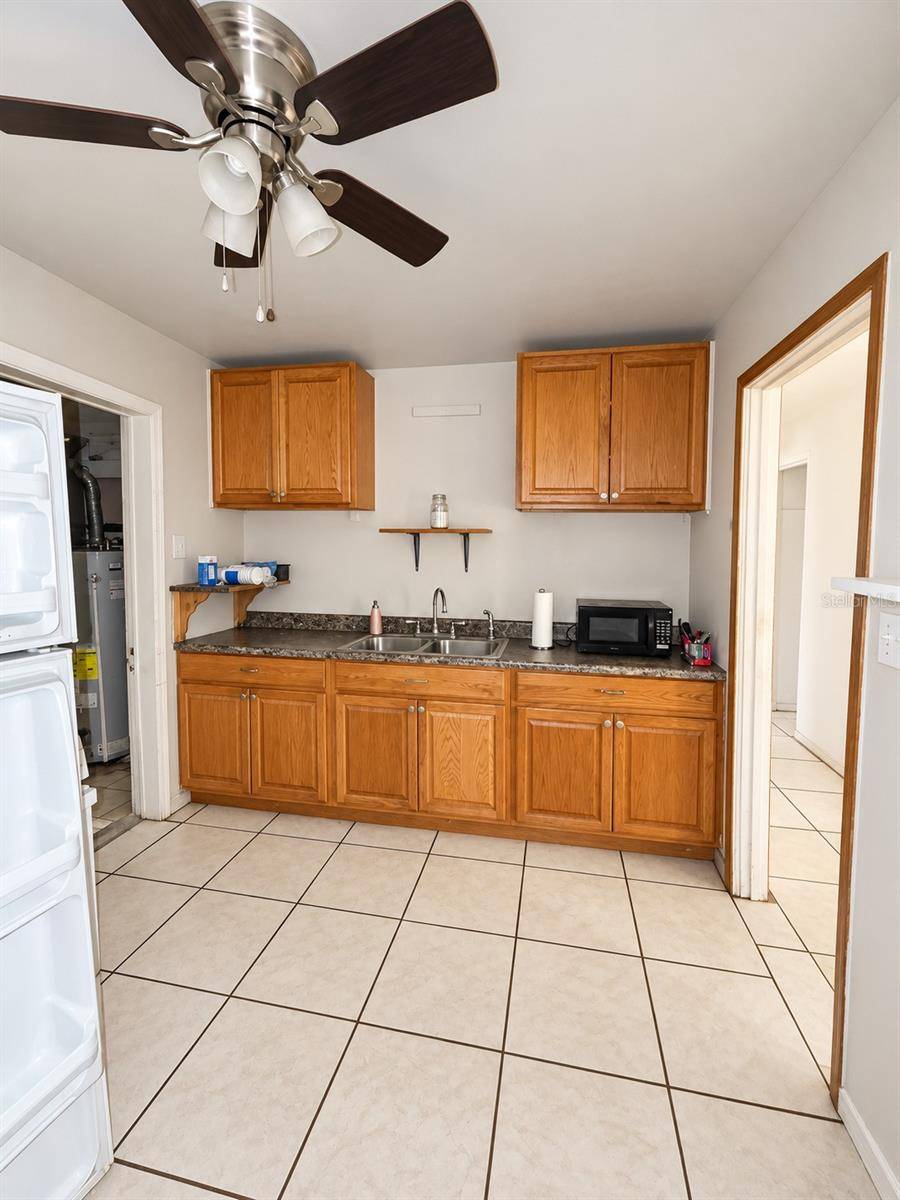907 NE 24TH ST, Gainesville, FL 32641