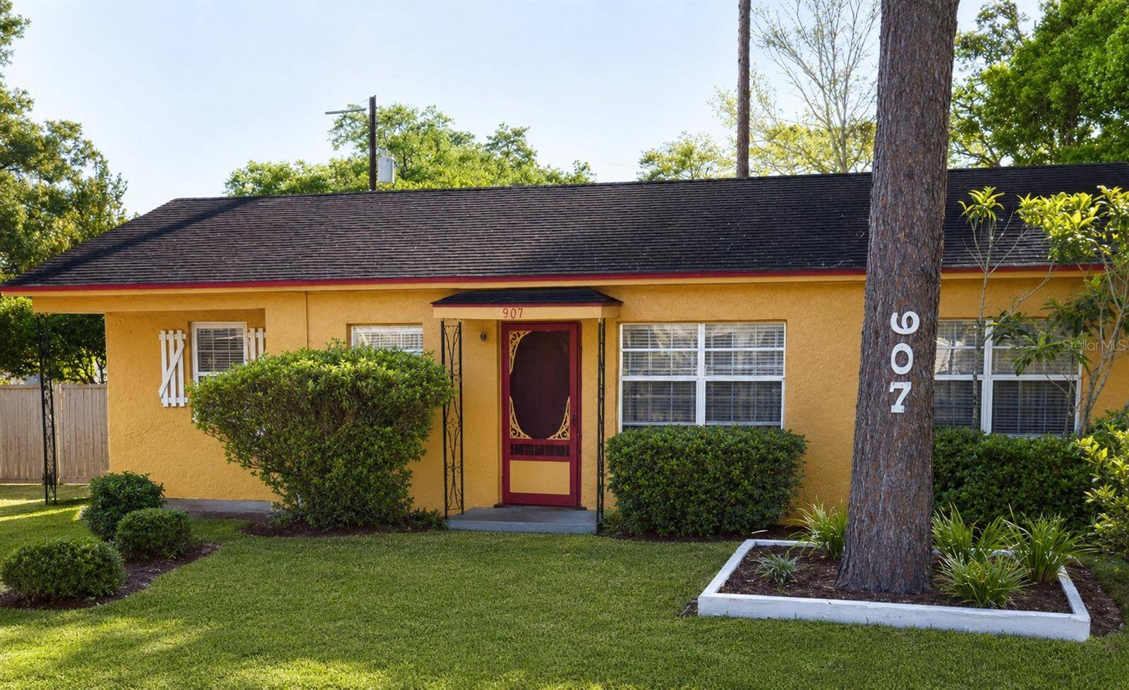 907 NE 24TH ST, Gainesville, FL 32641