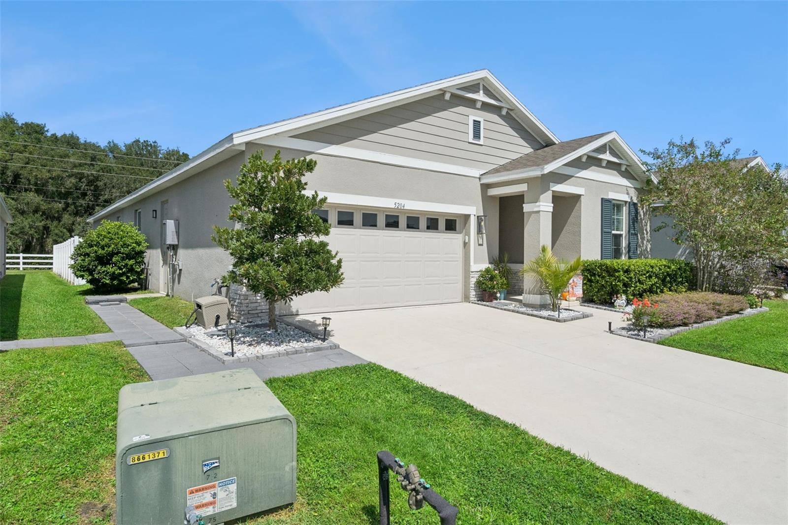 5204 MEADOW SONG DR, Okahumpka, FL 34762
