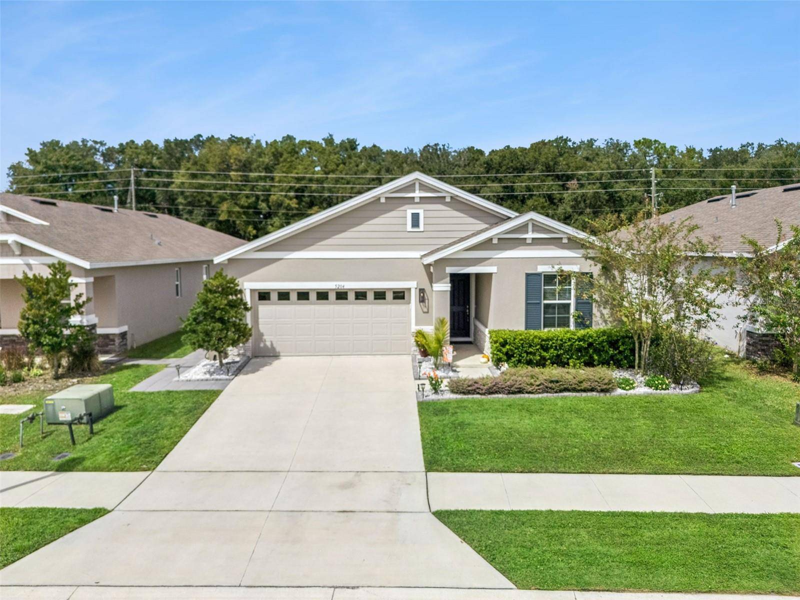 5204 MEADOW SONG DR, Okahumpka, FL 34762