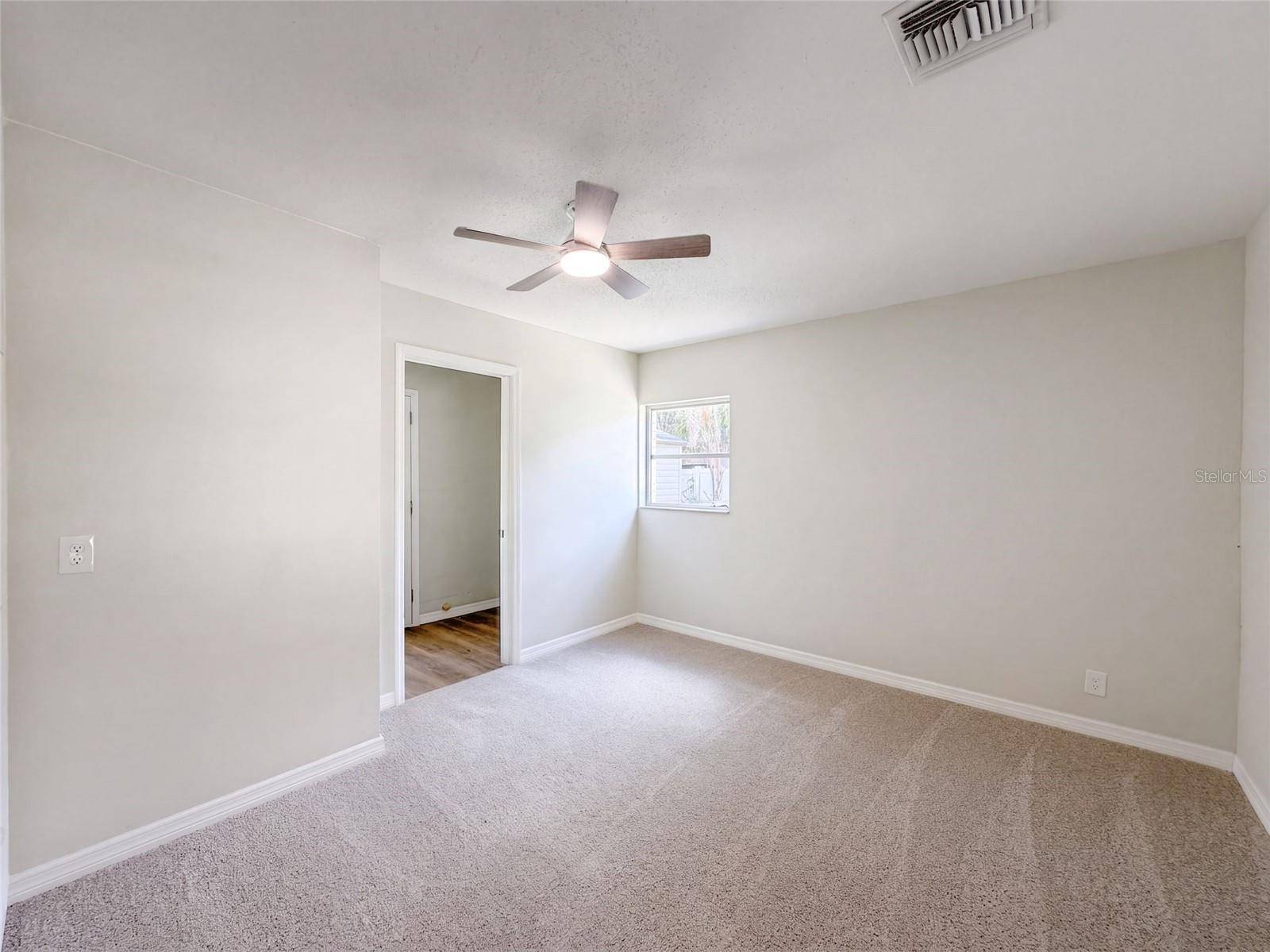 4526 EAGLES NEST RD, Fruitland Park, FL 34731