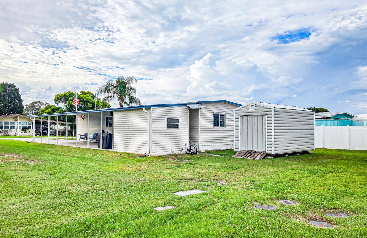 5402 MOHAWK ST, Zephyrhills, FL 33542
