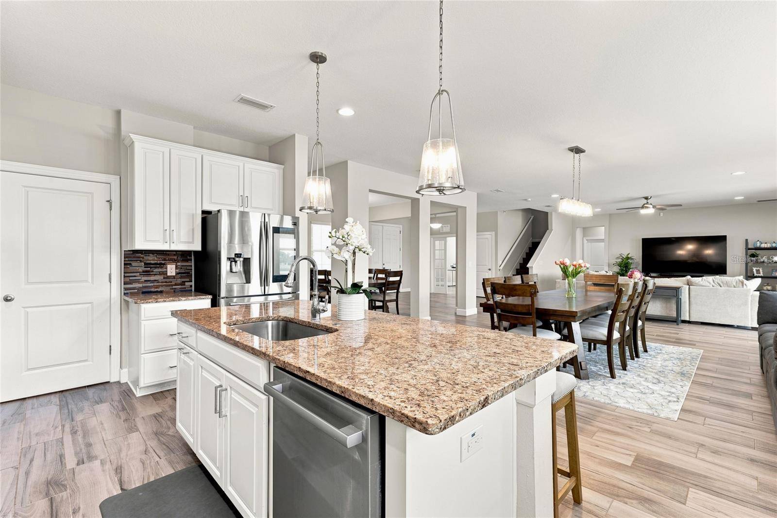 7697 ROMA DUNE DR, Wesley Chapel, FL 33545