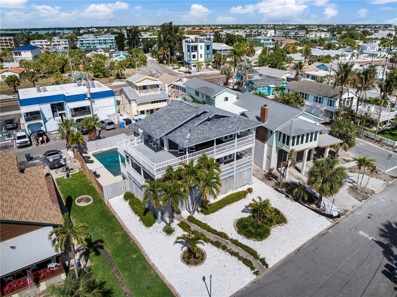 12505 SUNSHINE LN, Treasure Island, FL 33706