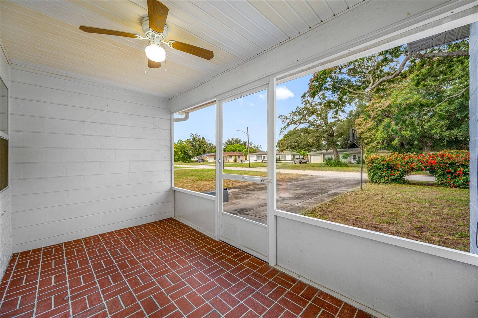 5918 4TH AVE N, St Petersburg, FL 33710