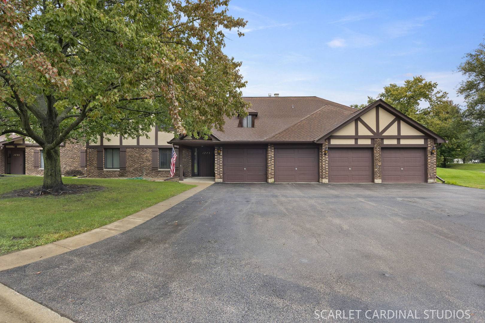 1773 Gloucester CT #A, Wheaton, IL 60189