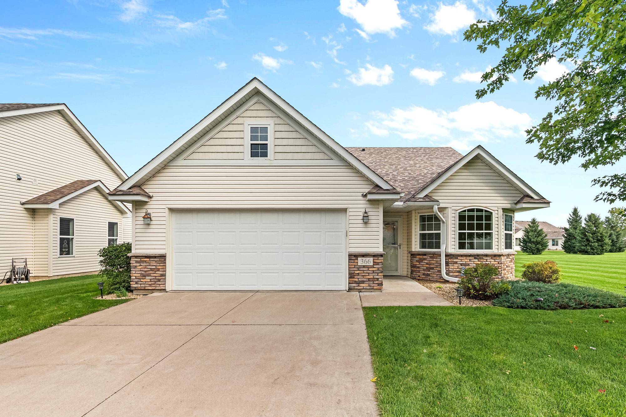 366 25th LN SE, Cambridge, MN 55008