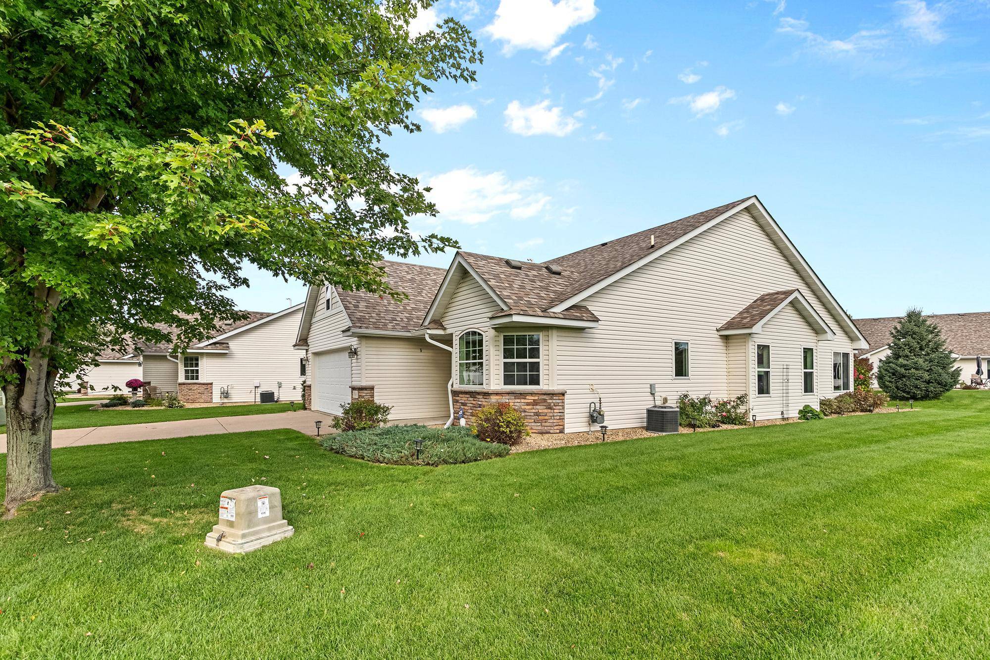366 25th LN SE, Cambridge, MN 55008