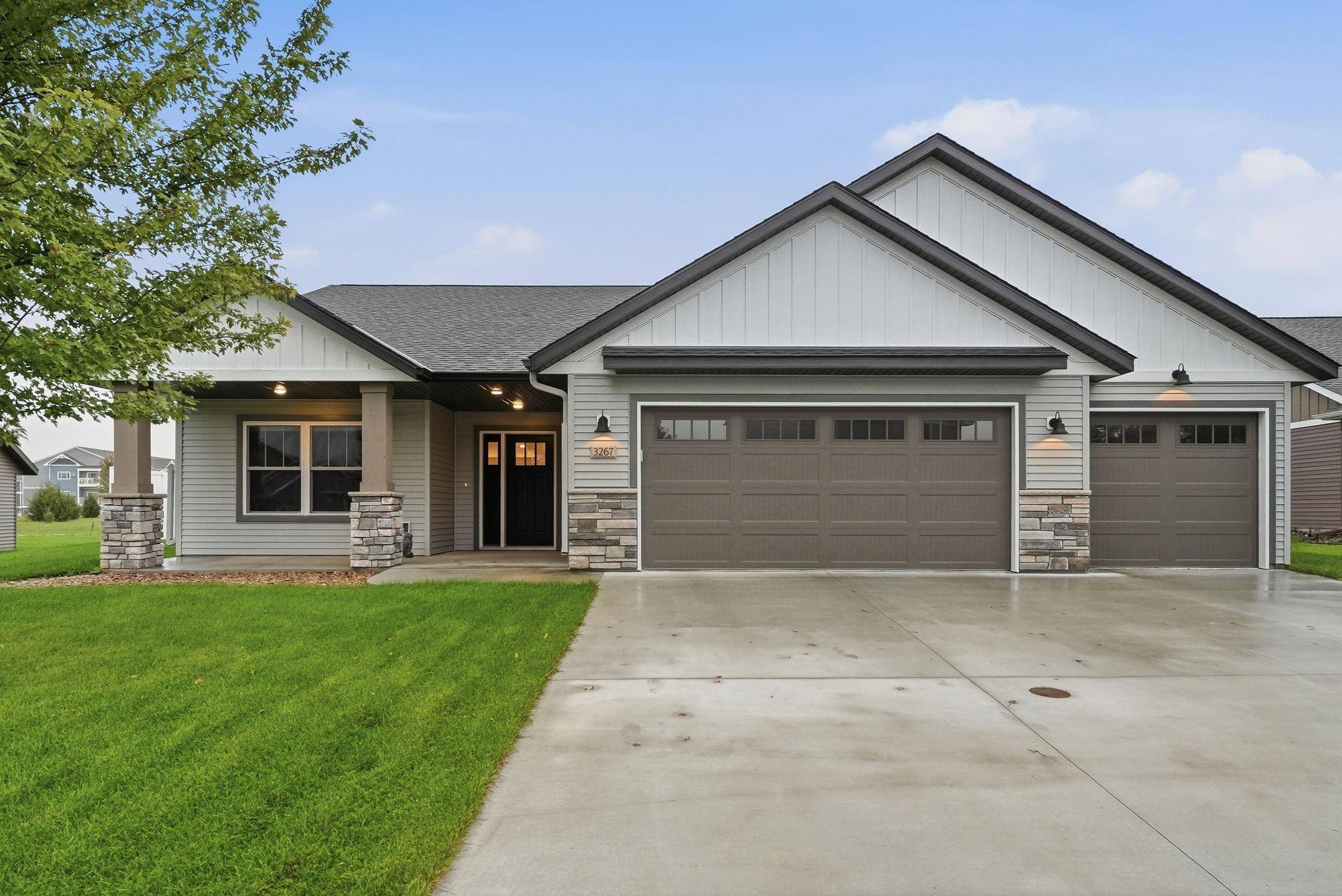 3267 Old Stone WAY NE, Sauk Rapids, MN 56379