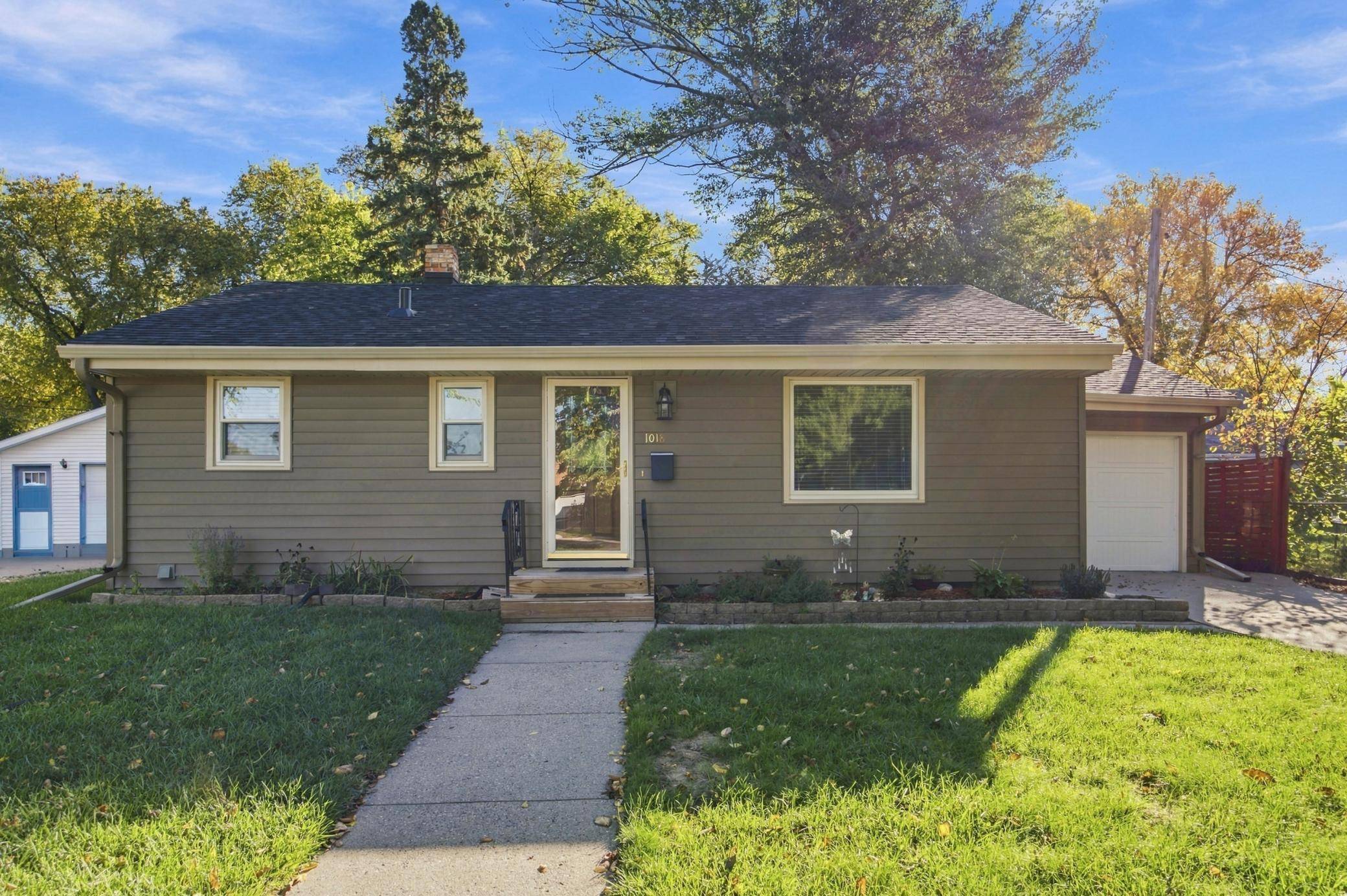 1018 21st ST S, Fargo, ND 58103