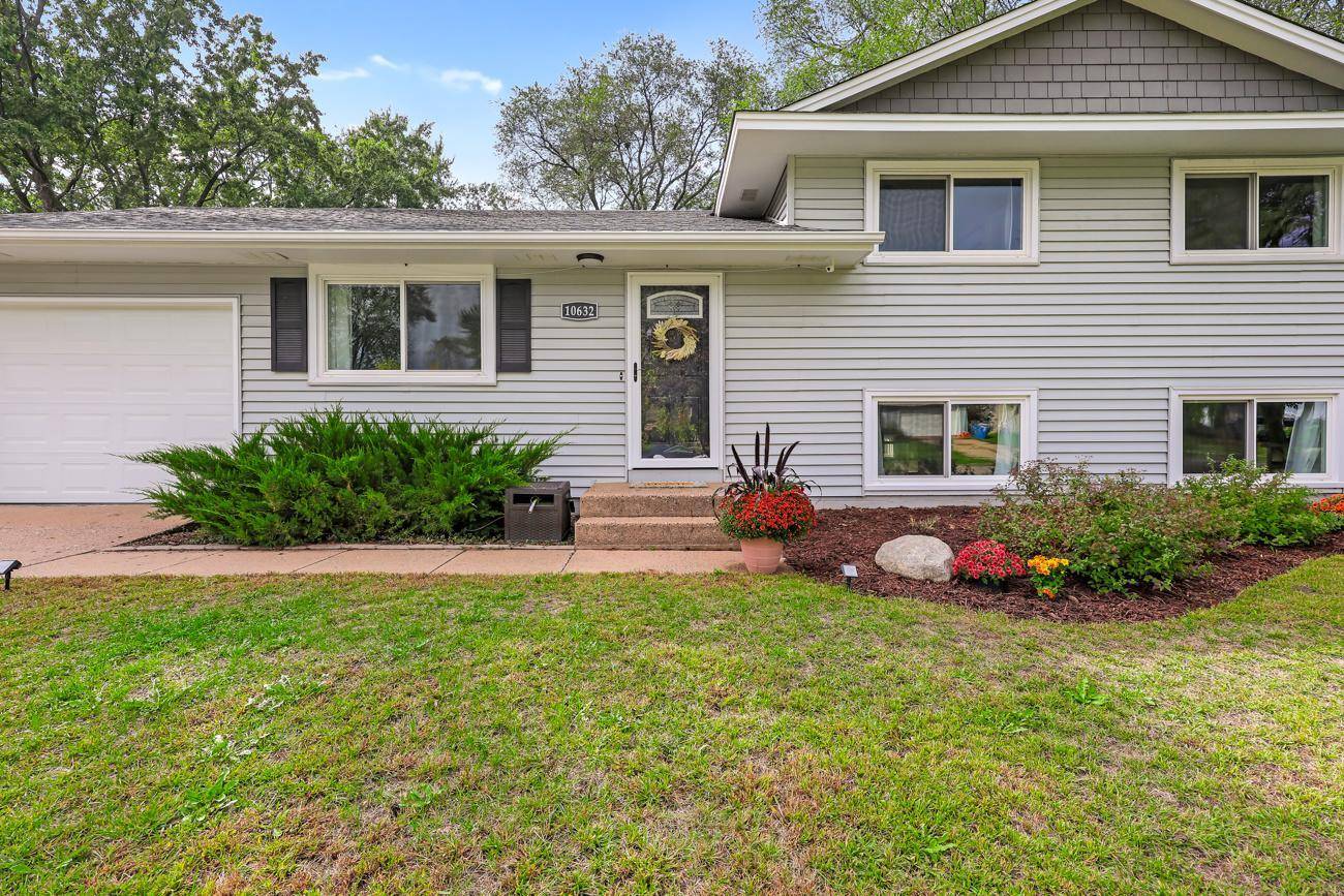 10632 Wren ST NW, Coon Rapids, MN 55433