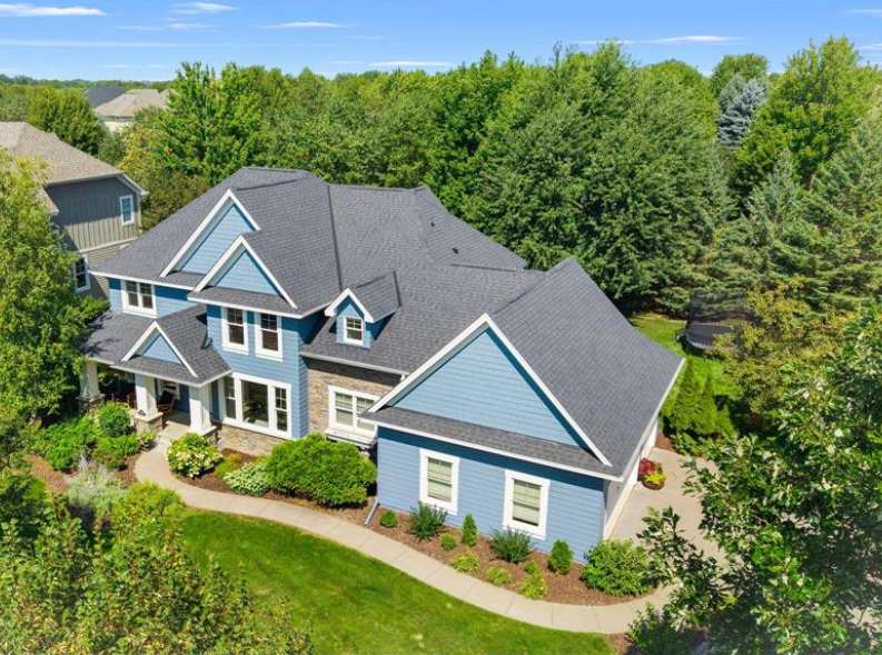10930 Bentwater LN, Woodbury, MN 55129