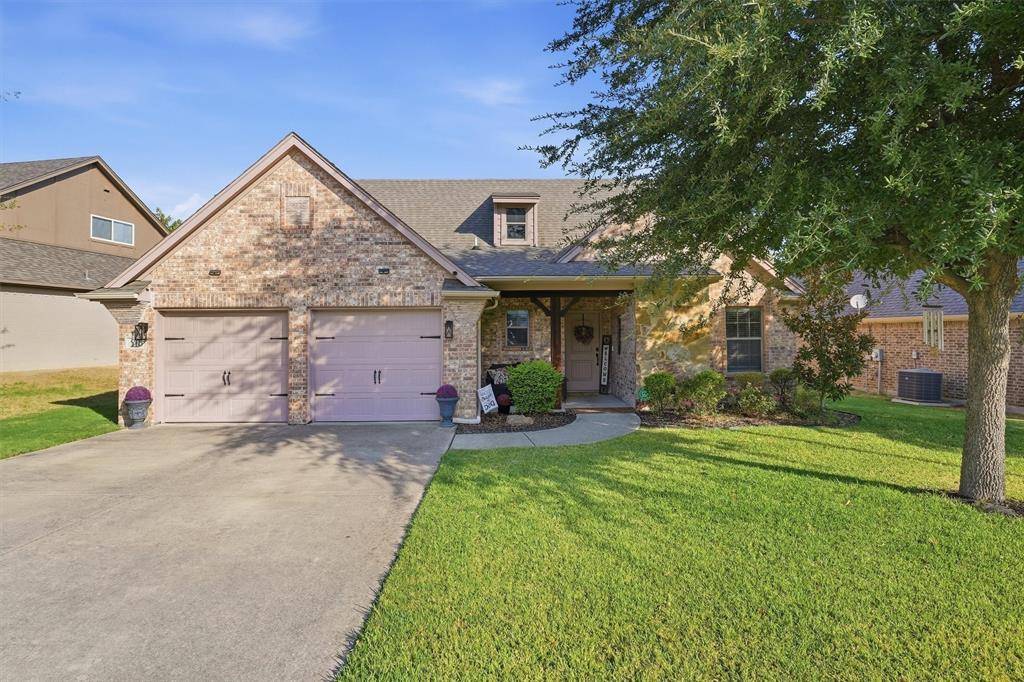 516 Magnolia Parkway, Benbrook, TX 76126