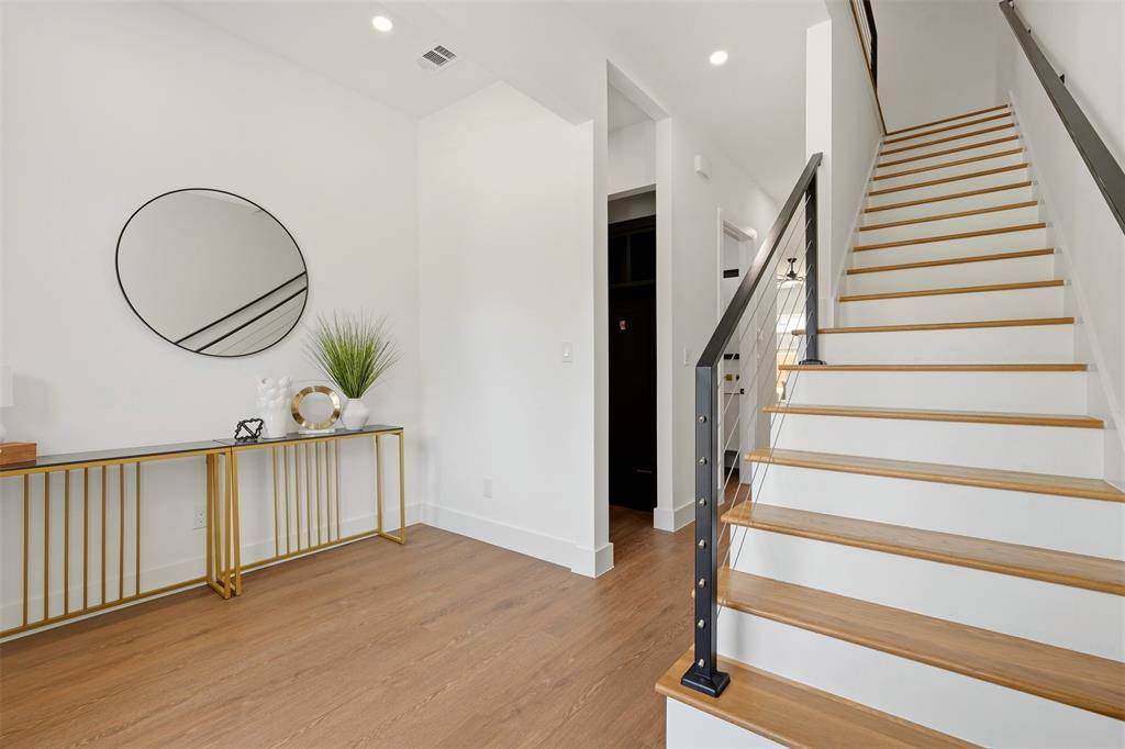 6911 Mohawk, Dallas, TX 75235