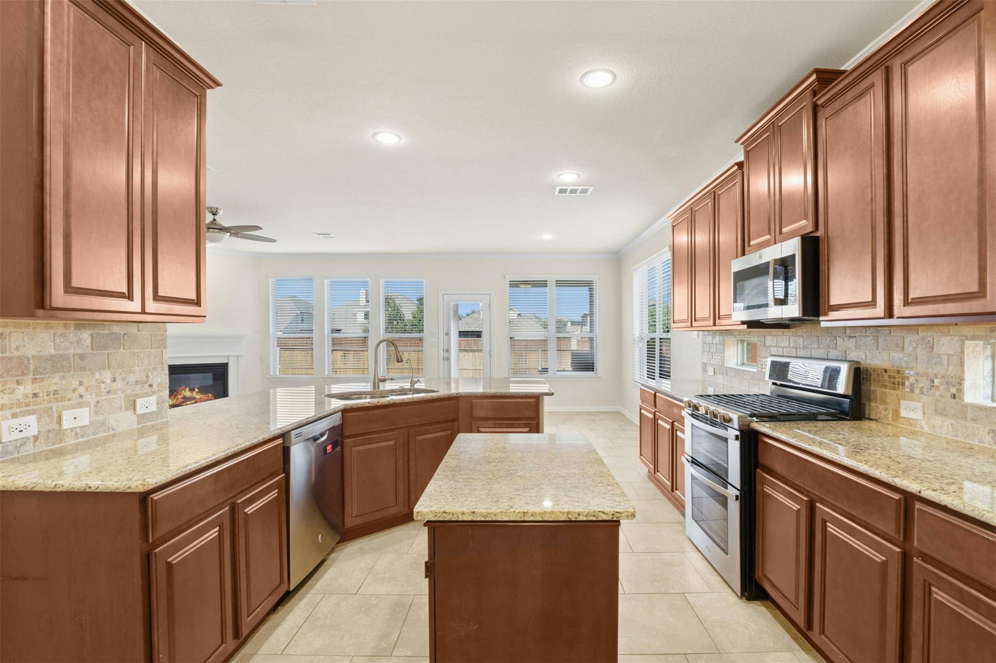 3132 Honey Peach WAY, Pflugerville, TX 78660