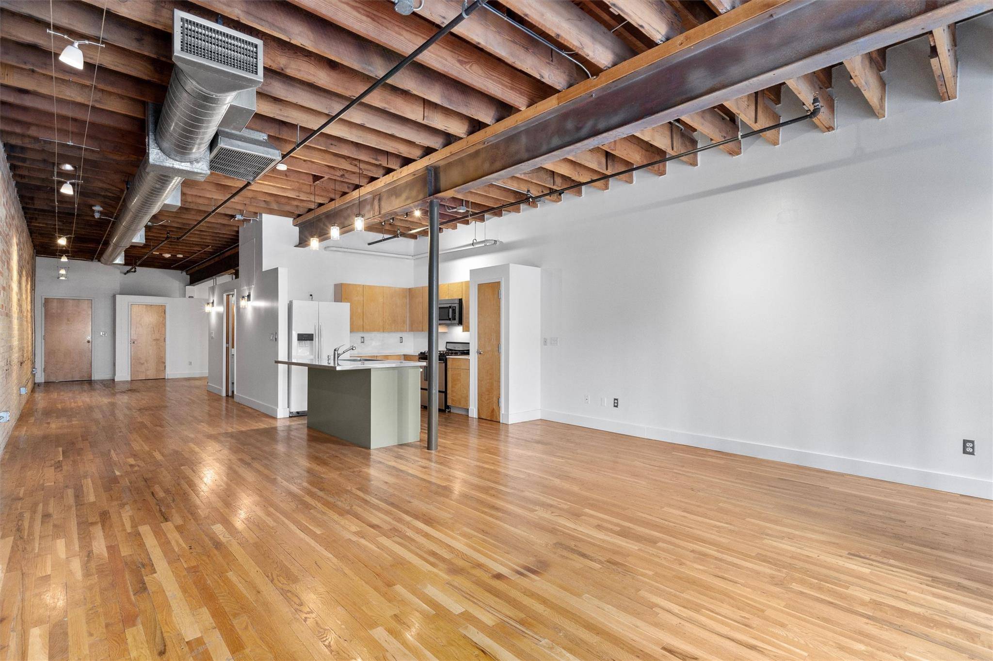411 Brazos ST #206, Austin, TX 78701