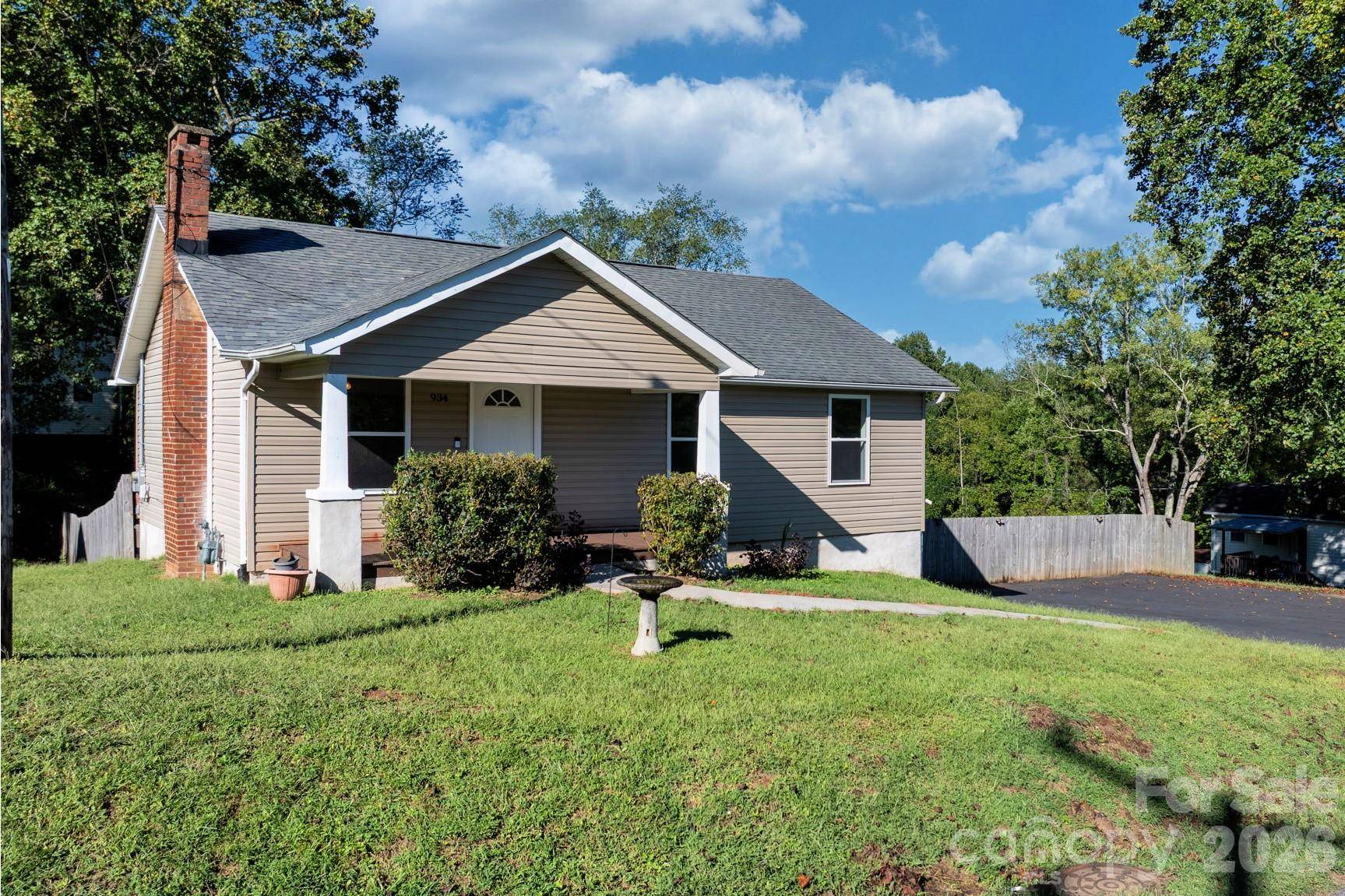 934 Fairview DR SW, Lenoir, NC 28645