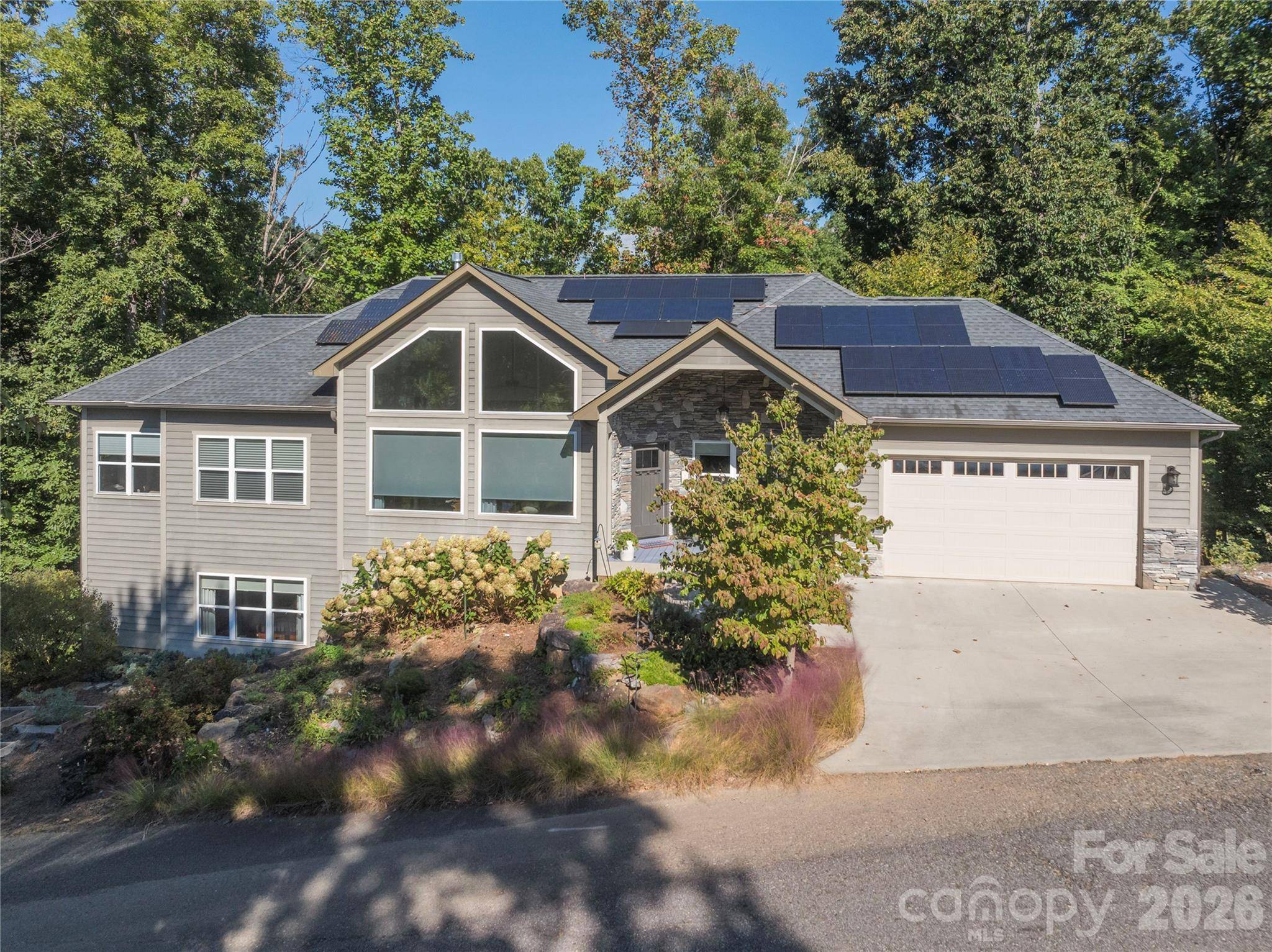 18 Herron View LN, Weaverville, NC 28787