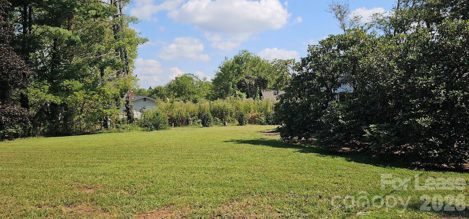 75 Oak Hill DR, Asheville, NC 28806