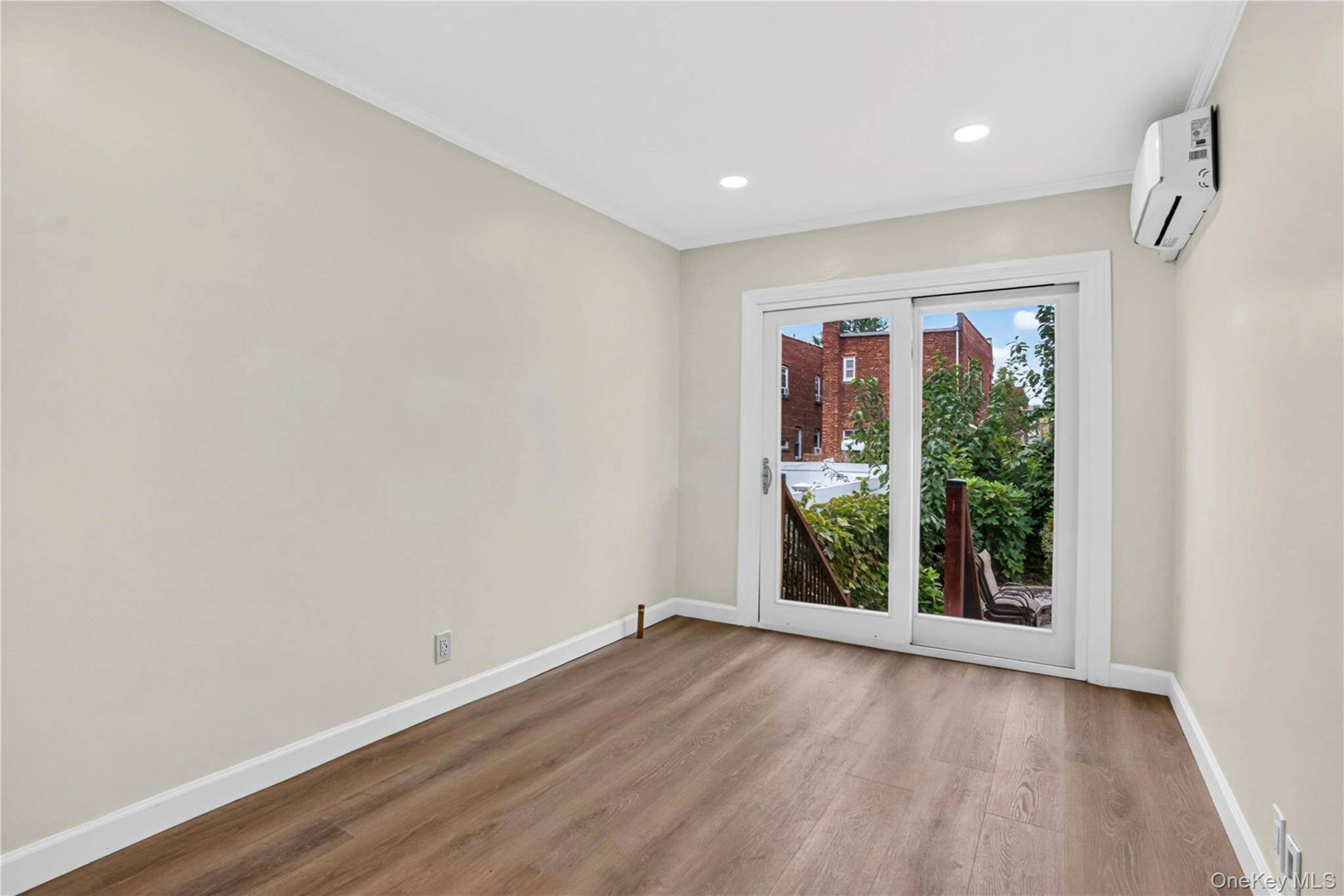 8953 Vanderveer ST, Queens Village, NY 11427