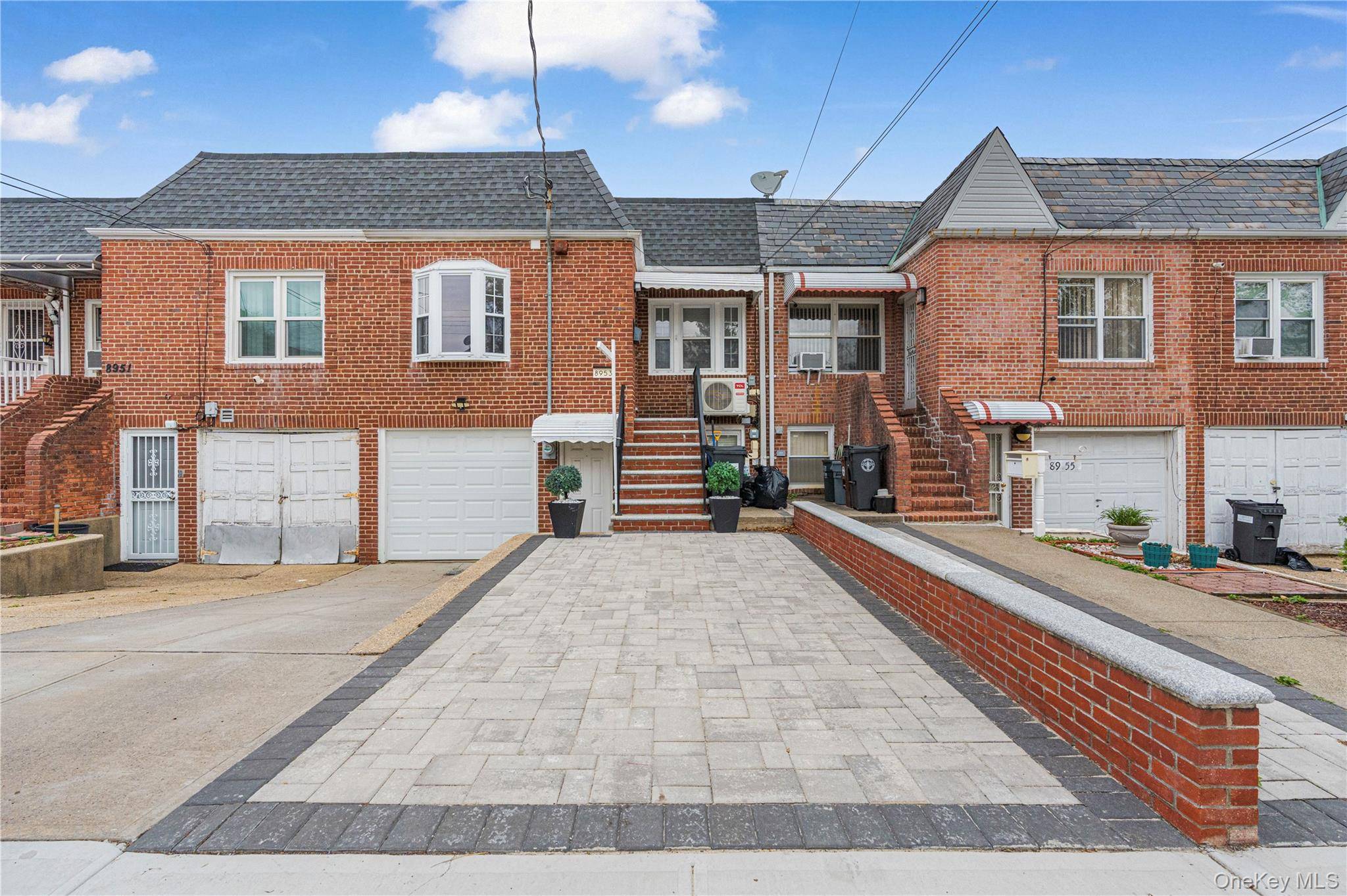 8953 Vanderveer ST, Queens Village, NY 11427