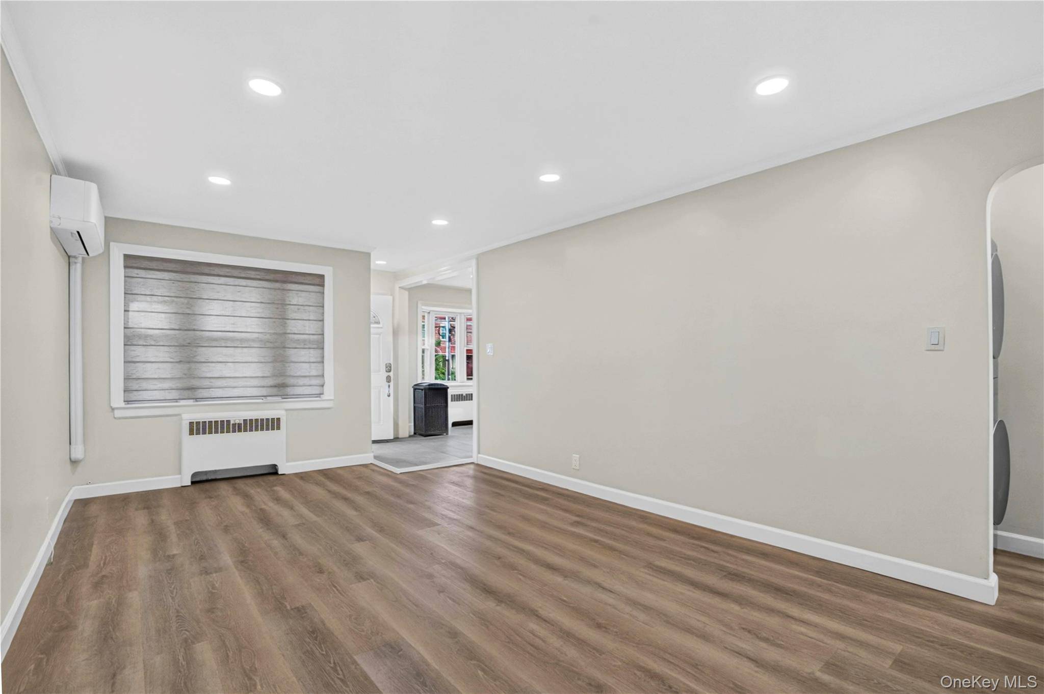 8953 Vanderveer ST, Queens Village, NY 11427