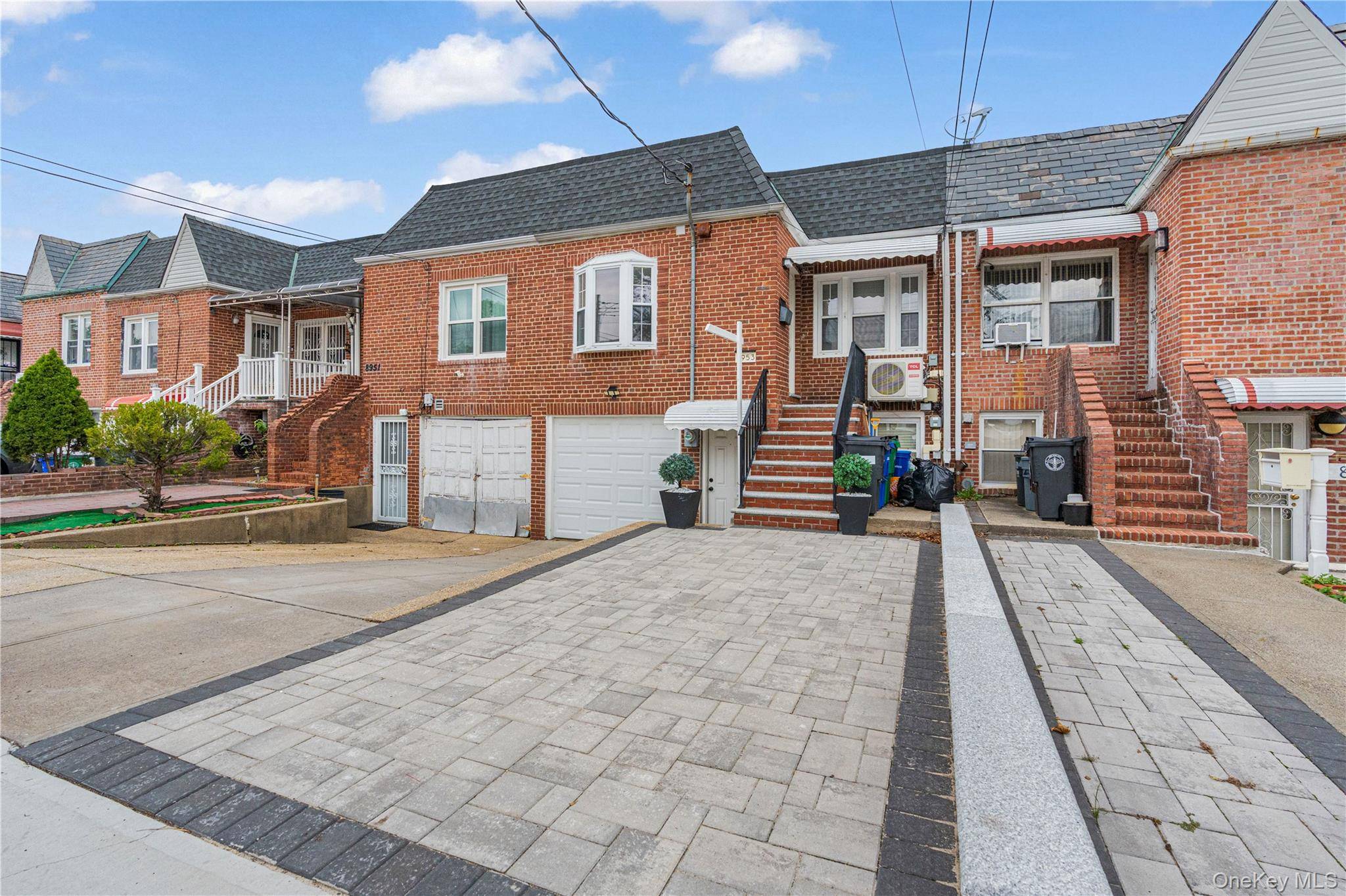 8953 Vanderveer ST, Queens Village, NY 11427