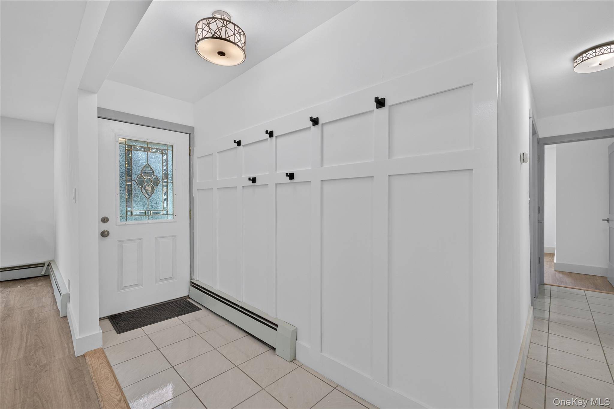 83 McGaw AVE, Lake Grove, NY 11755