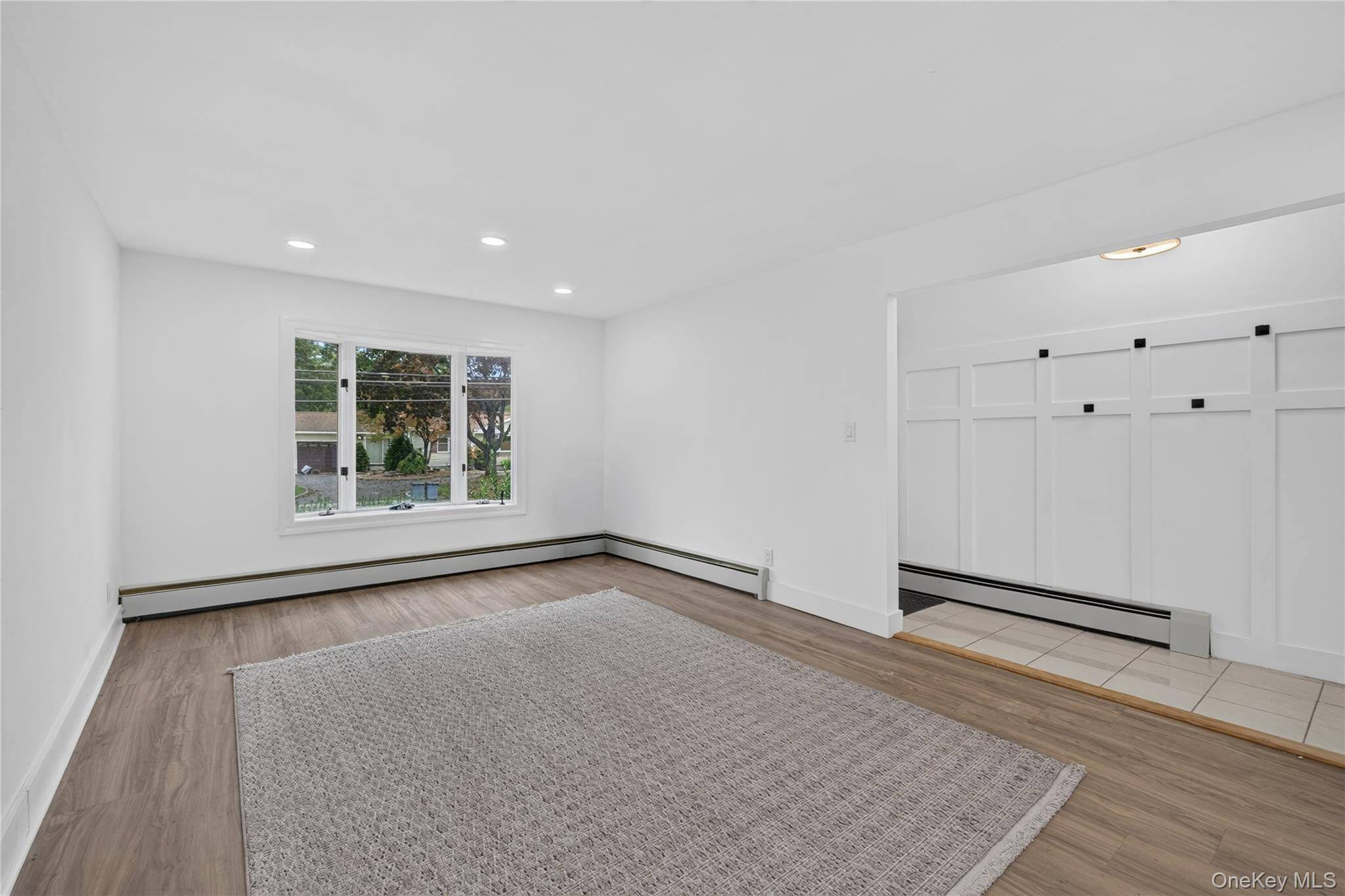 83 McGaw AVE, Lake Grove, NY 11755