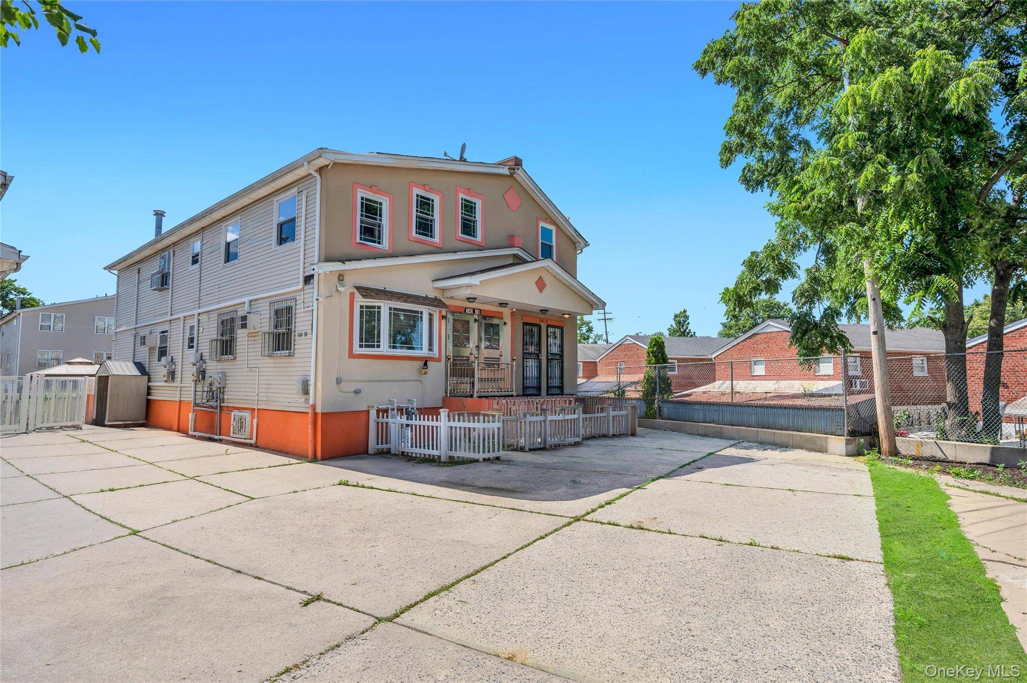 14014 Charles LN, Springfield Gardens, NY 11413
