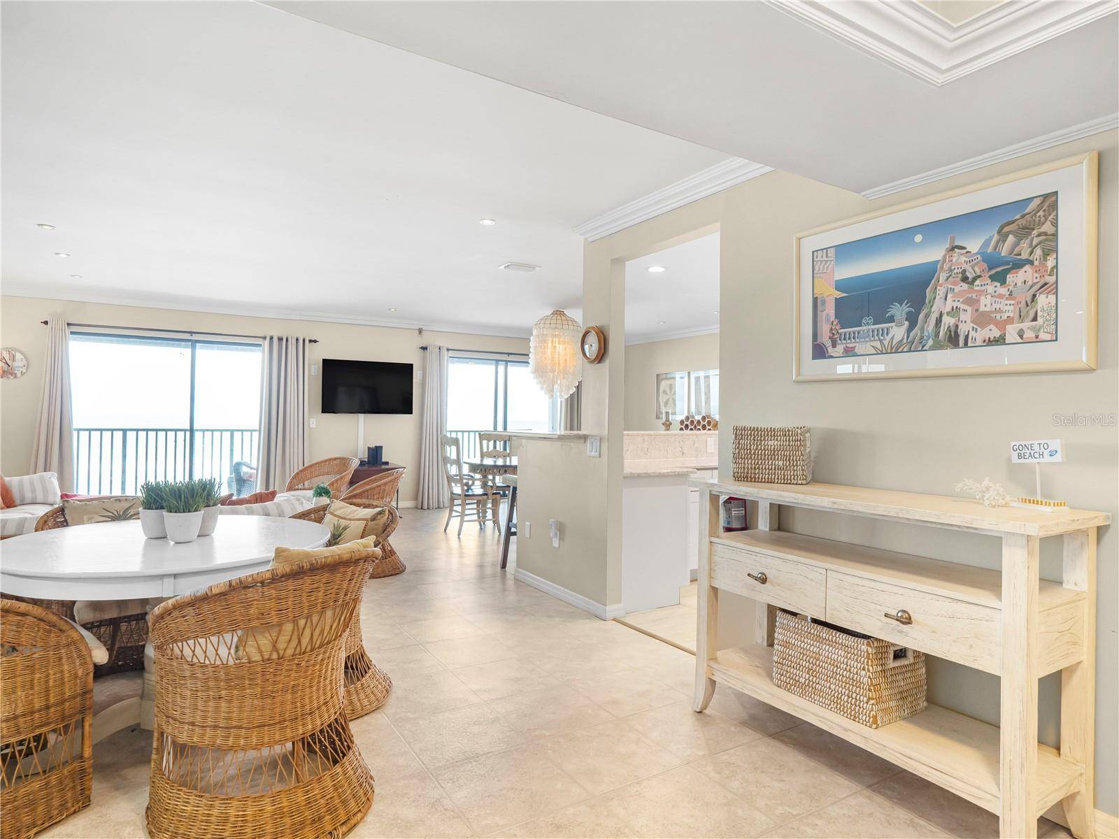 6700 GULF DR #B8, Holmes Beach, FL 34217