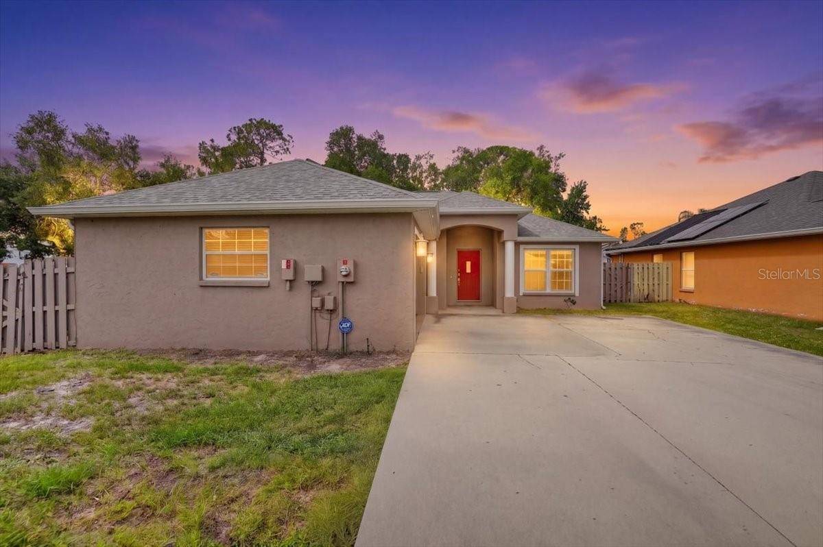 1881 SUMMER WALK CIR, Sarasota, FL 34232