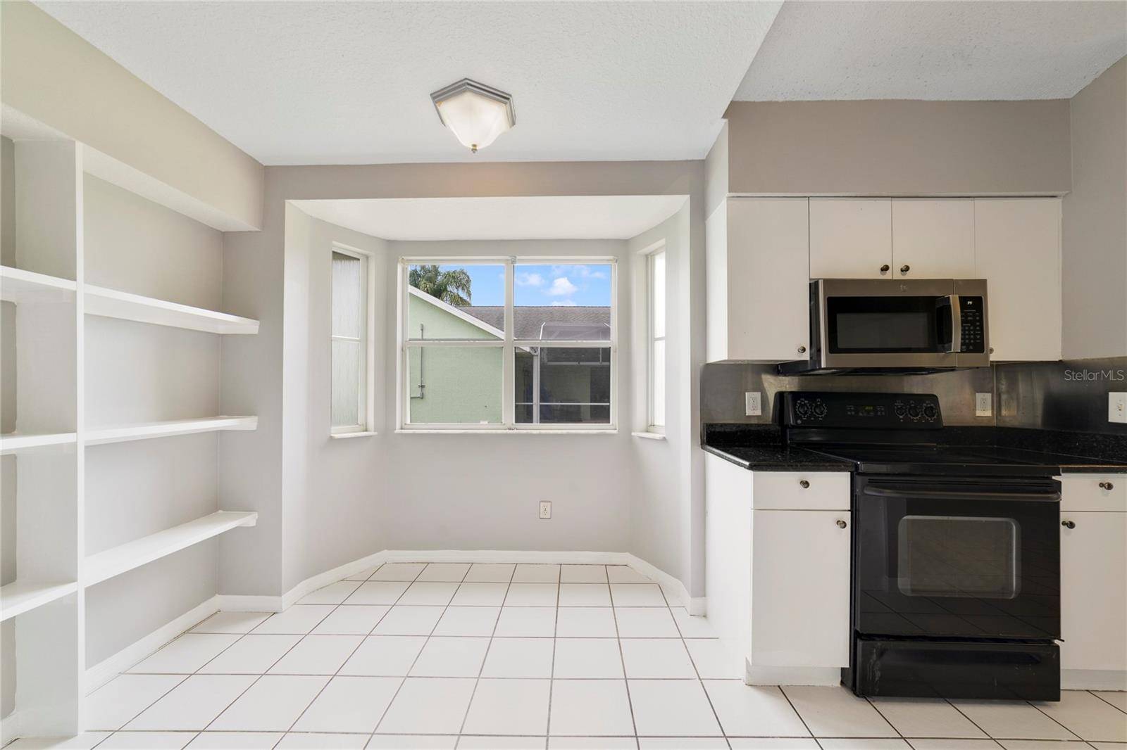 520 HANGING MOSS RD, Davenport, FL 33837