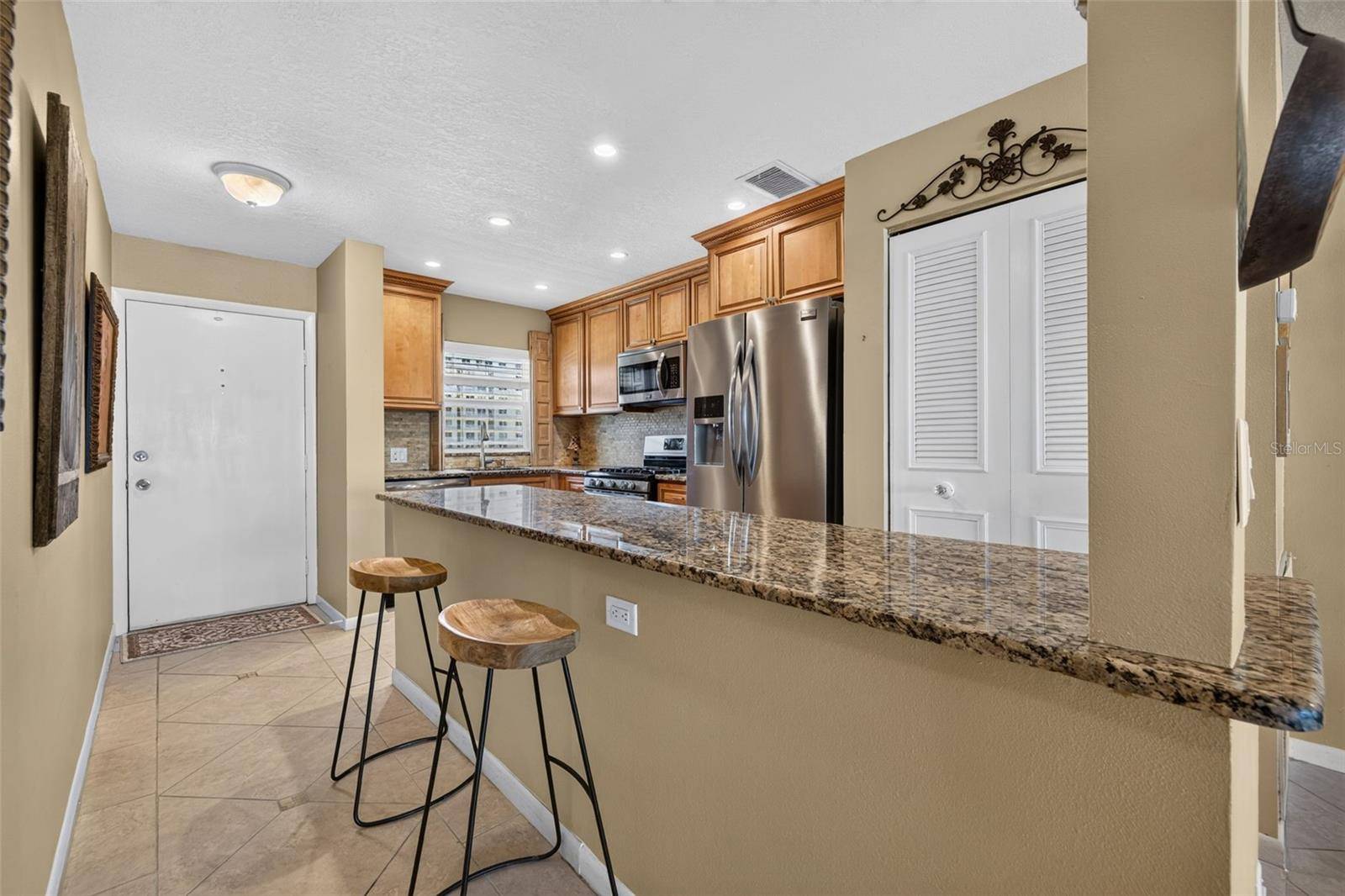 6075 SHORE BLVD S #512, Gulfport, FL 33707