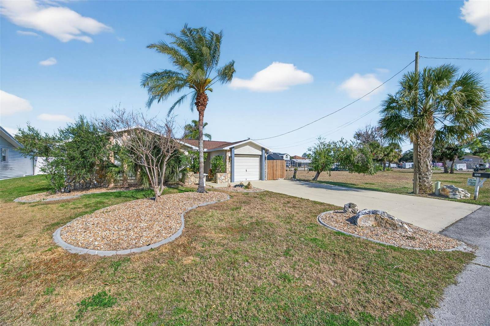 7623 MAKO DR, Hudson, FL 34667